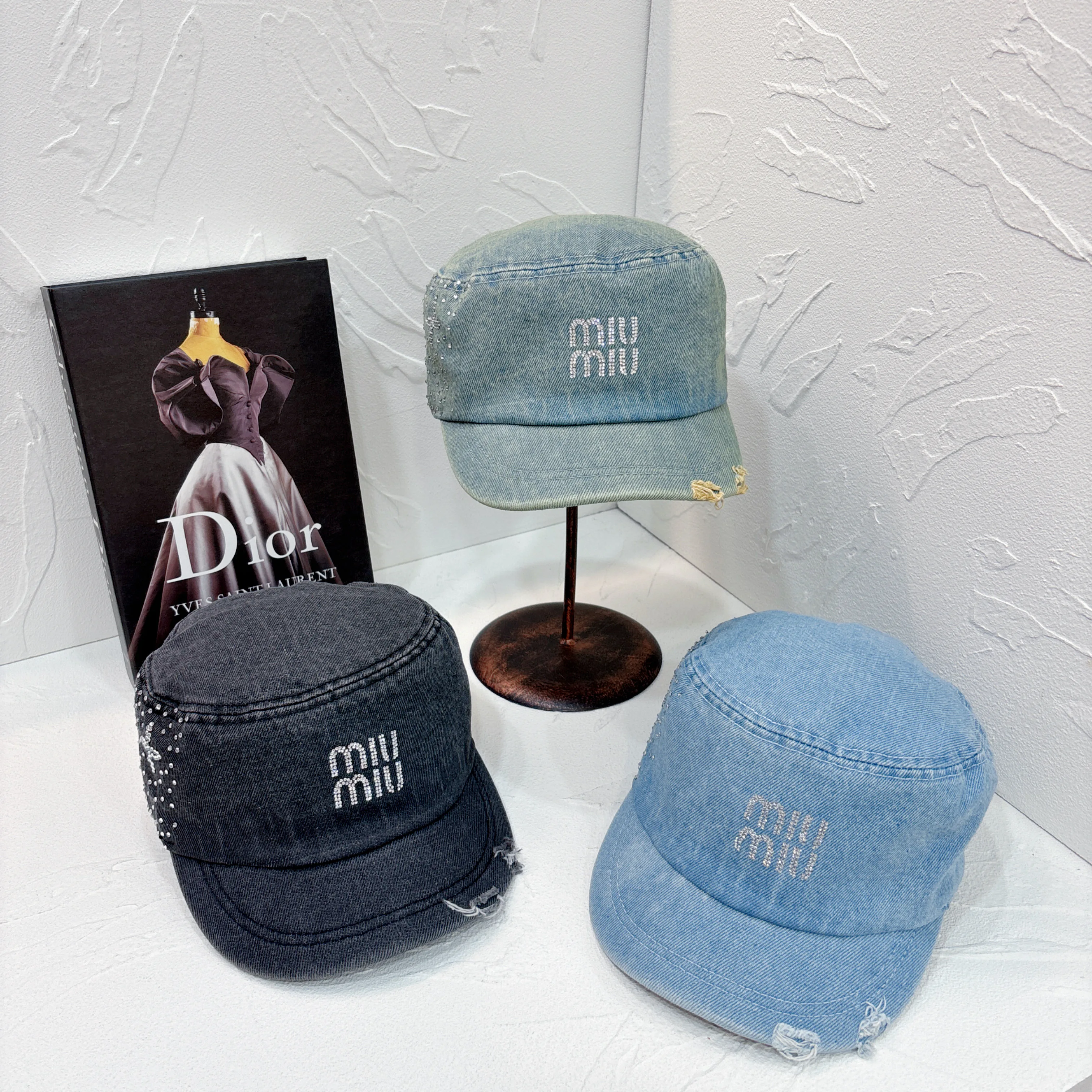 Головные Уборы Miu Miu 9210