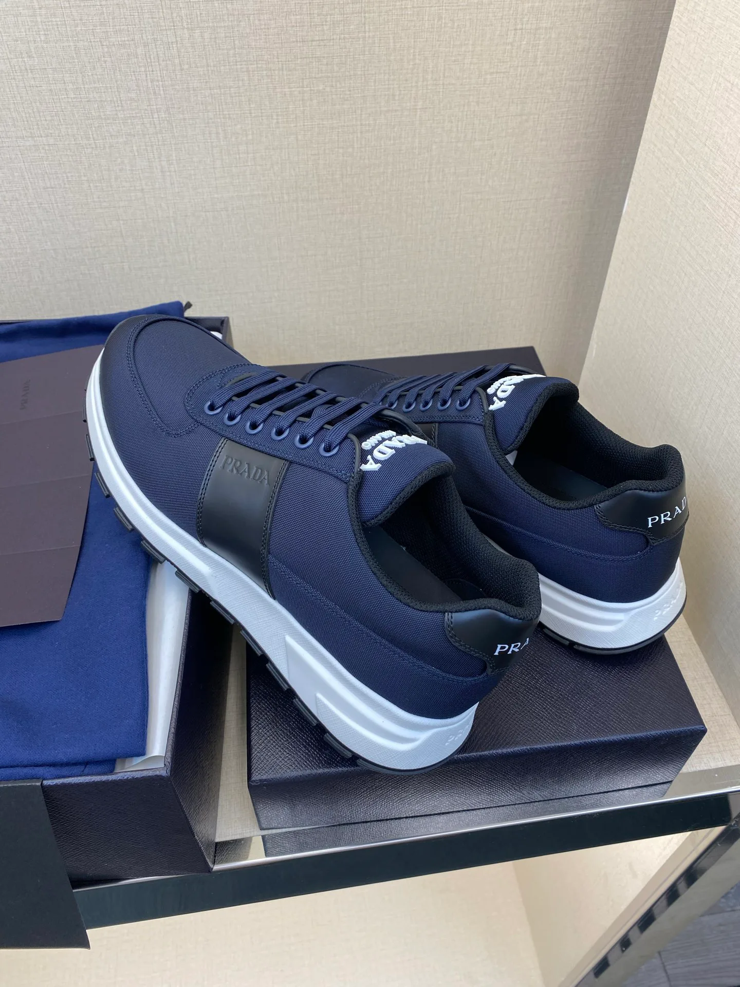 Кроссовки Мужские Prada 18039825