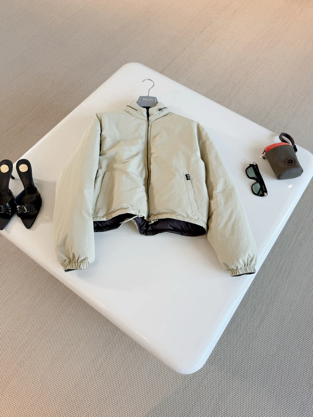 Куртки И Пуховики Женские Prada 18923744