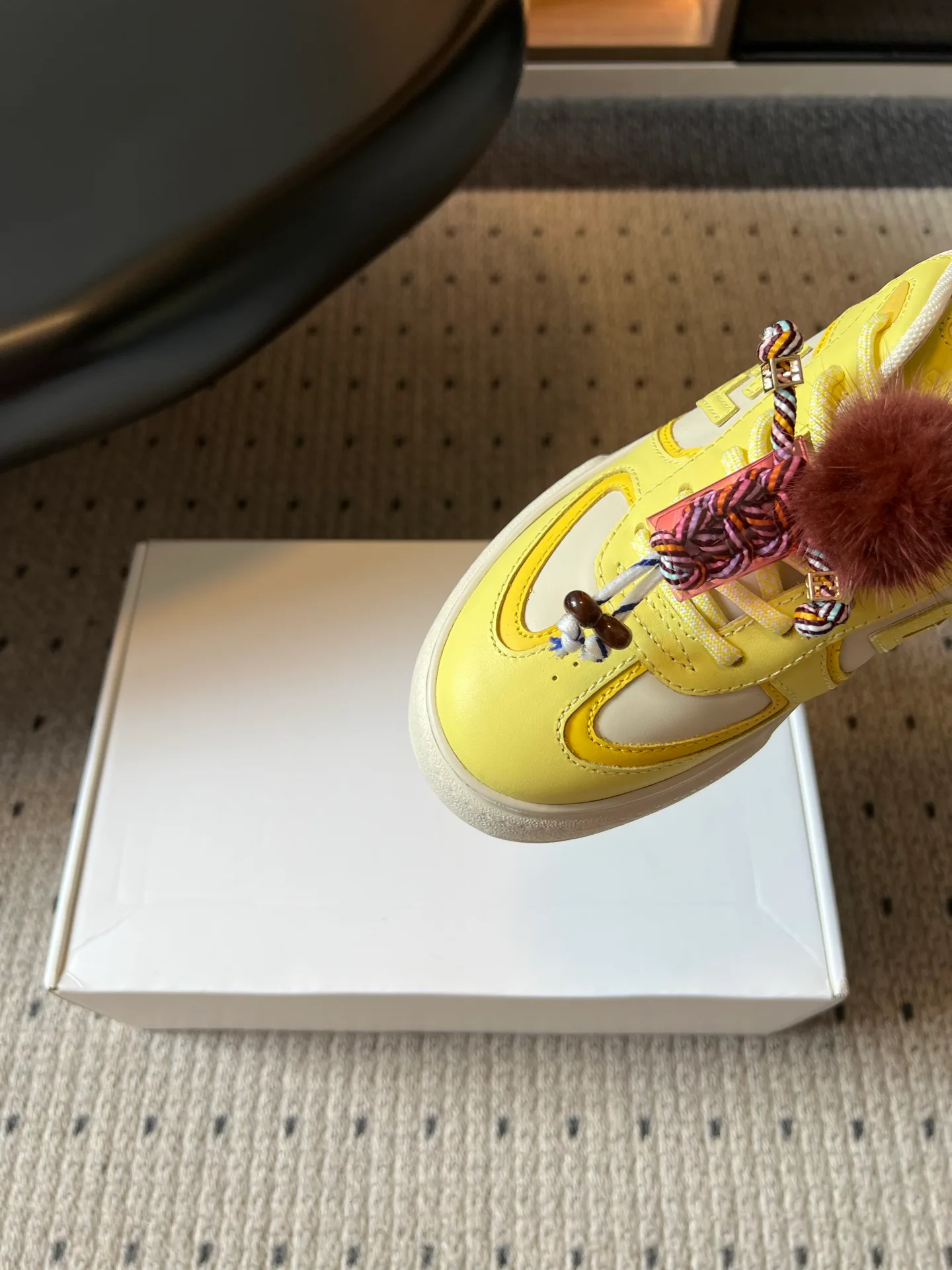 Кроссовки Женские Fendi 17190589