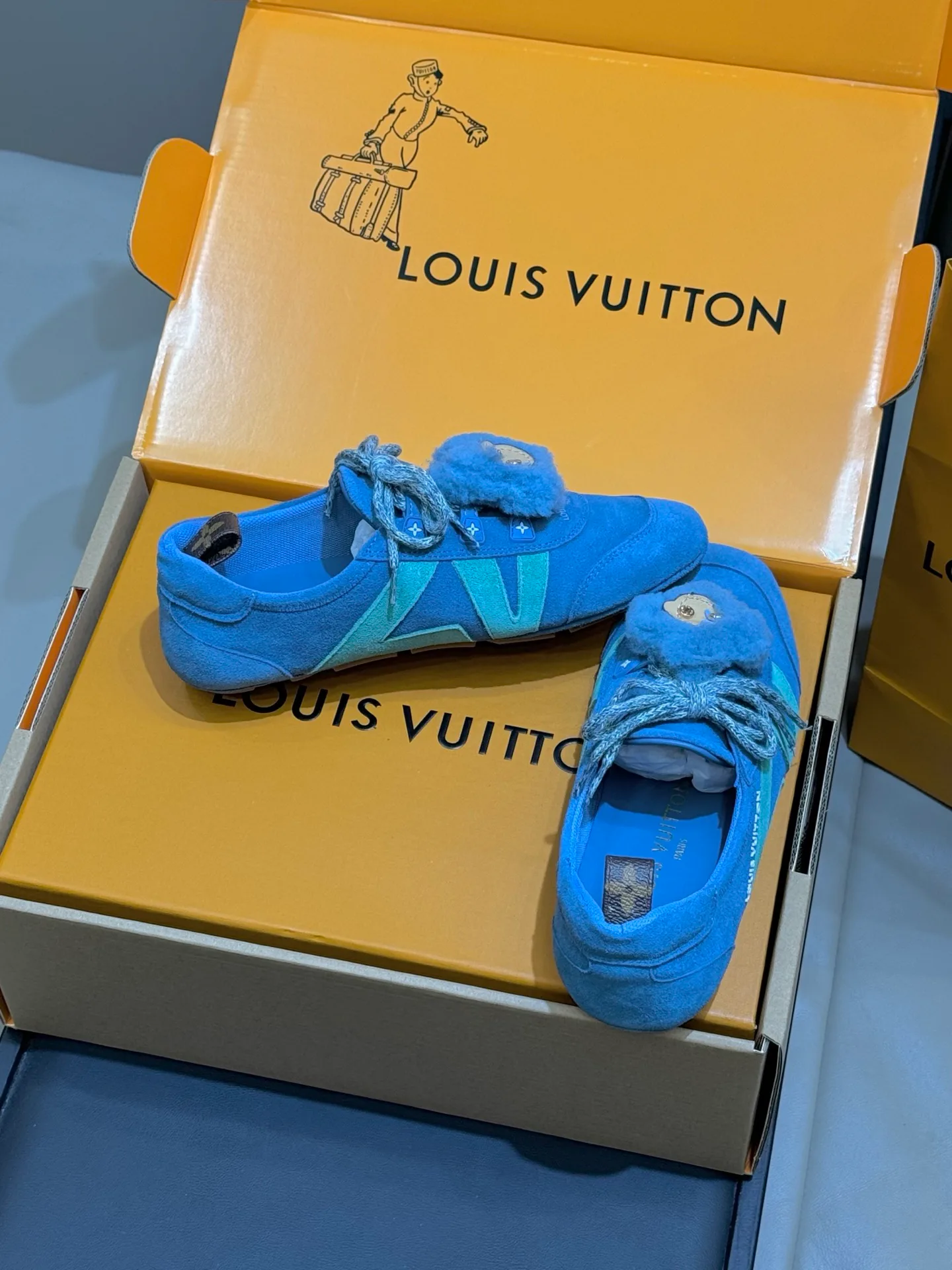 Кроссовки Женские Louis Vuitton 870536