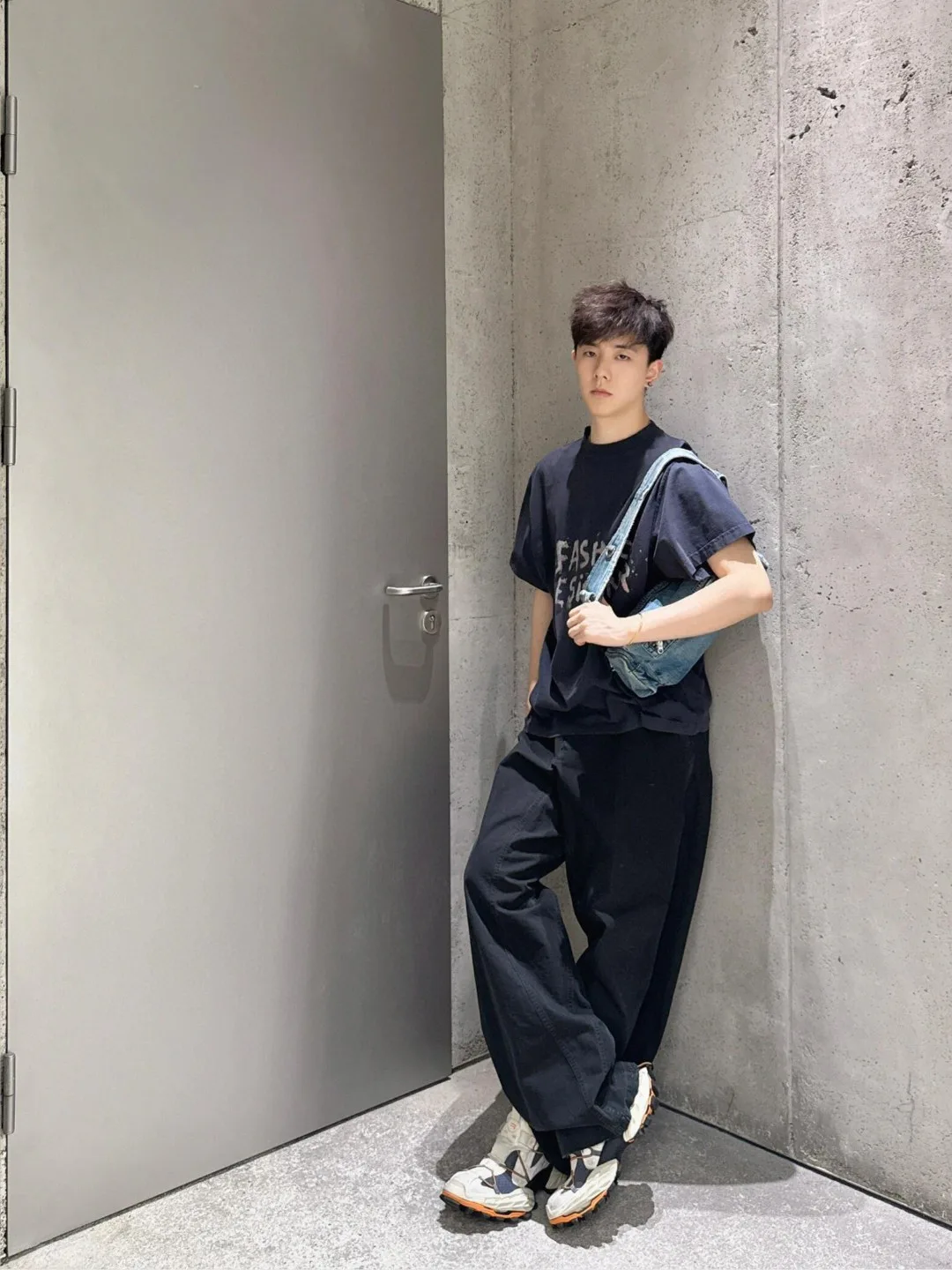 Футболки Женские Balenciaga 27454