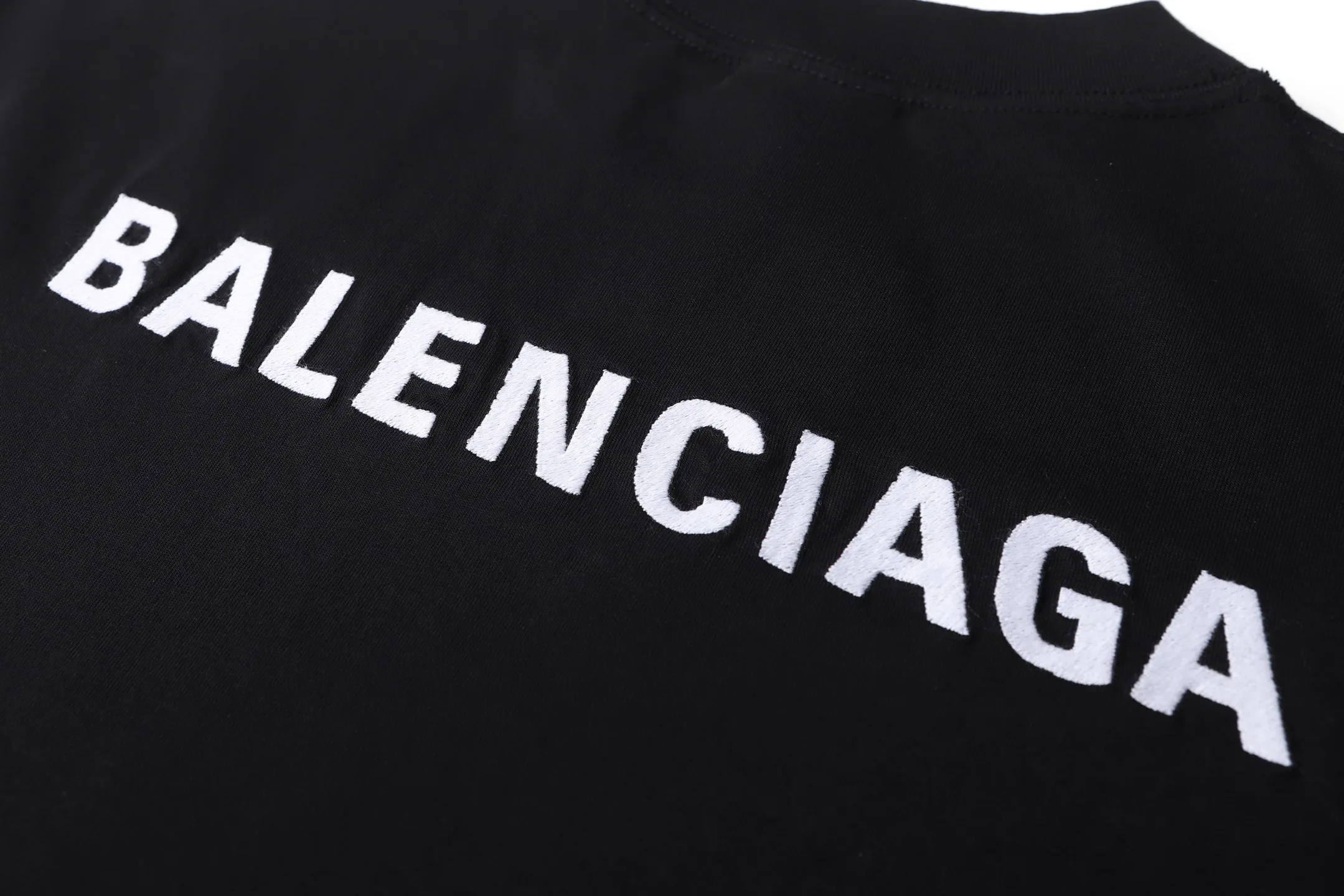 Футболки Женские Balenciaga 13075266