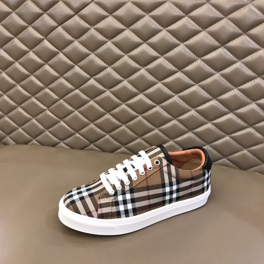 Кроссовки Мужские Burberry 18744106