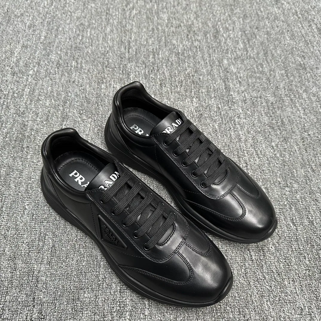 Кроссовки Мужские Prada 18076361