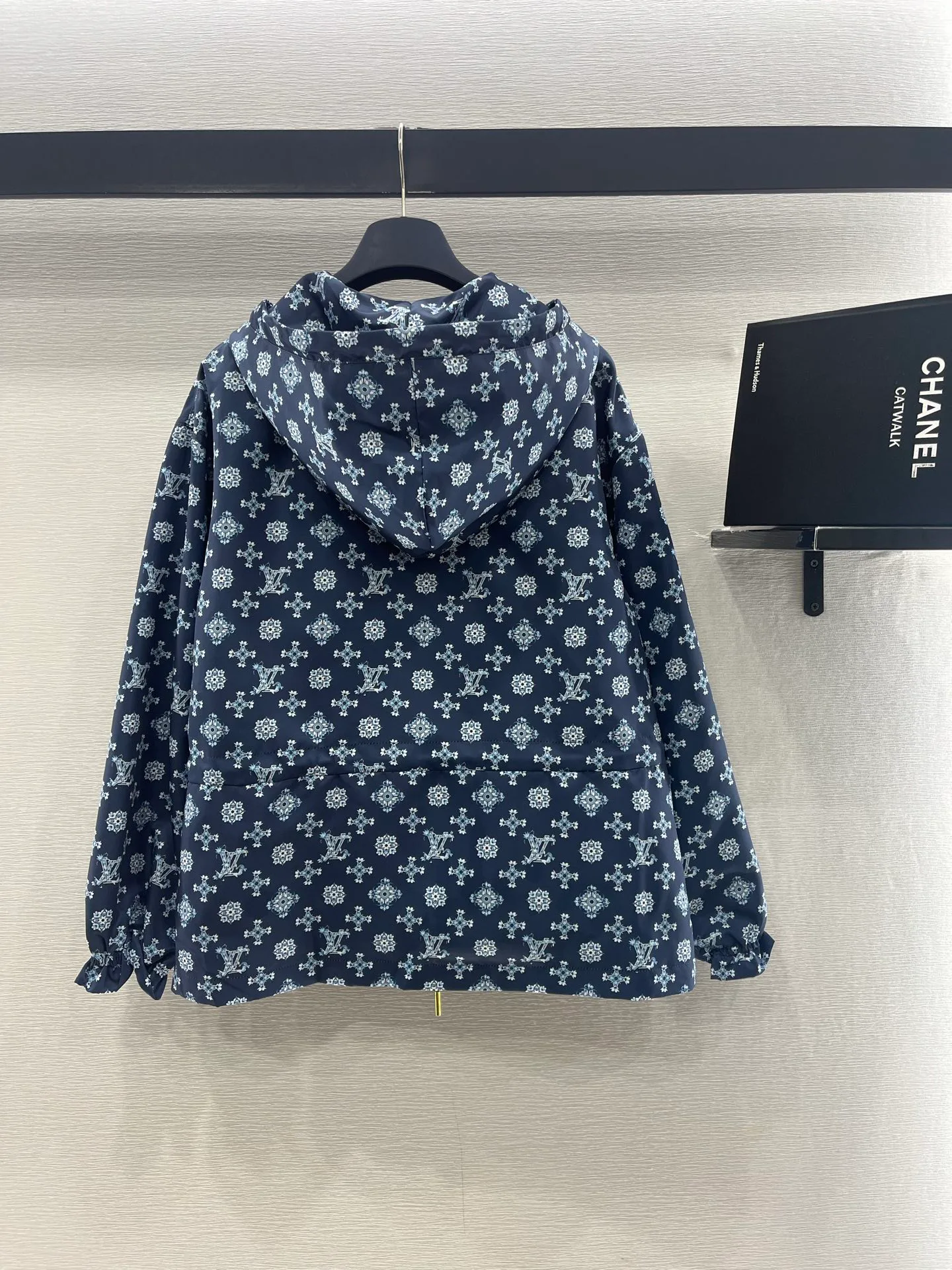 Куртки И Пуховики Женские Louis Vuitton 1272817