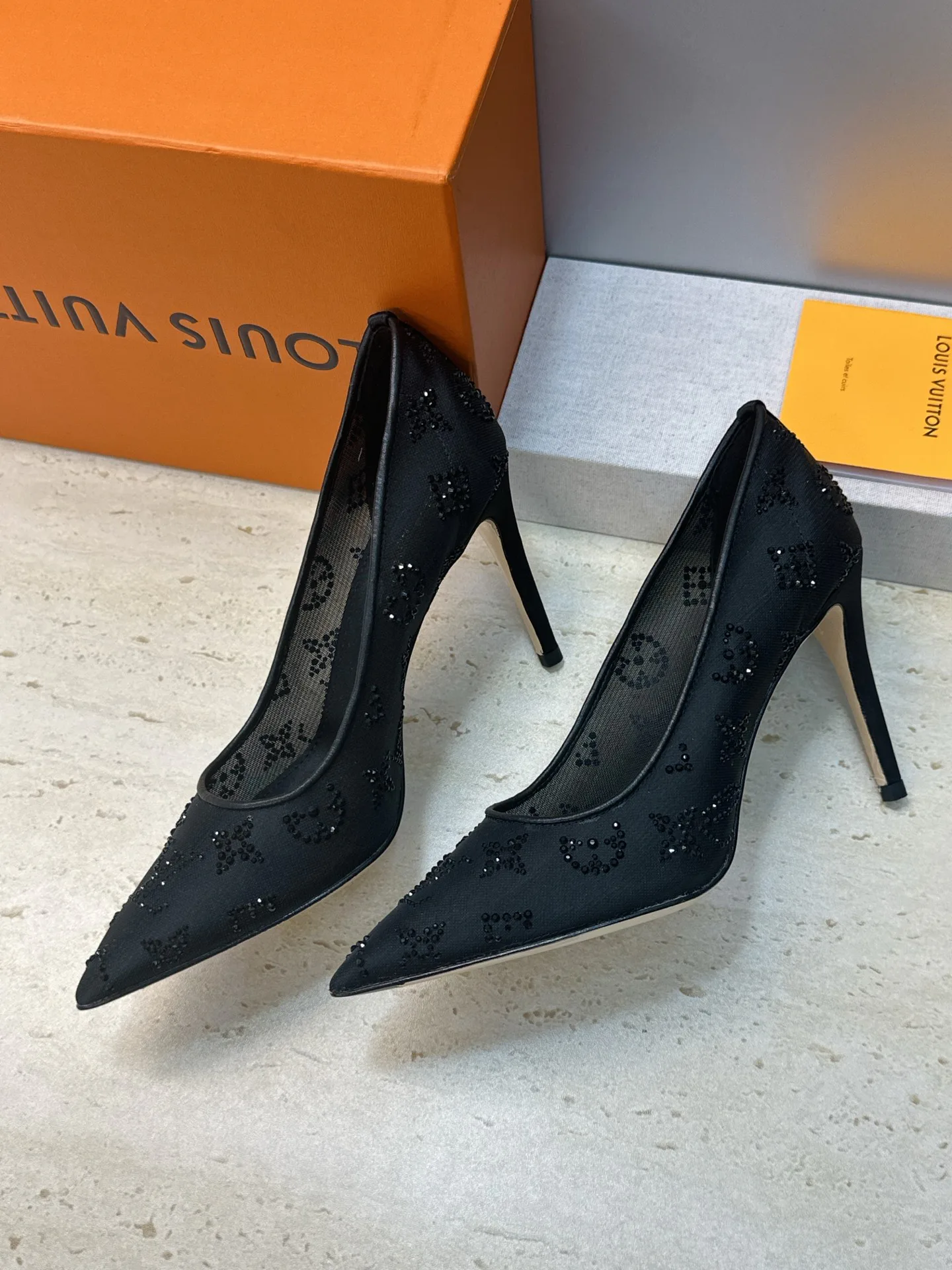 Туфли Женские Louis Vuitton 13346484