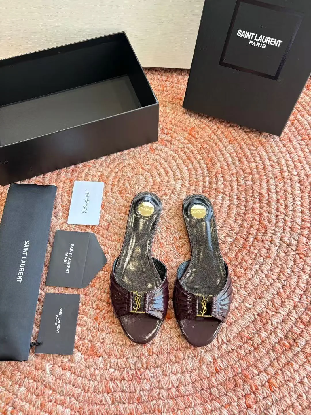 Шлепанцы Женские Saint Laurent 11755422