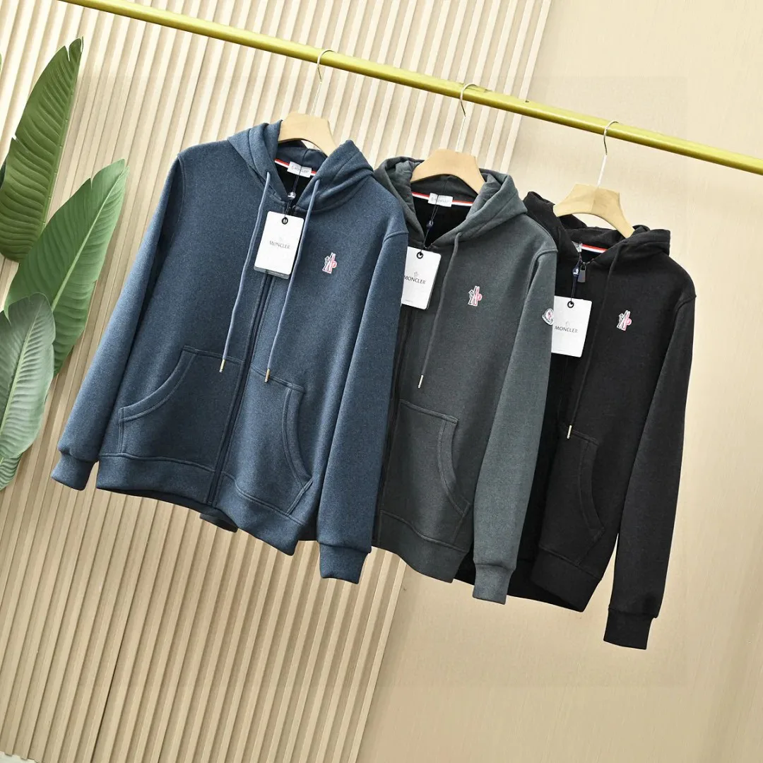 Куртки И Пуховики Мужские Moncler 1266734