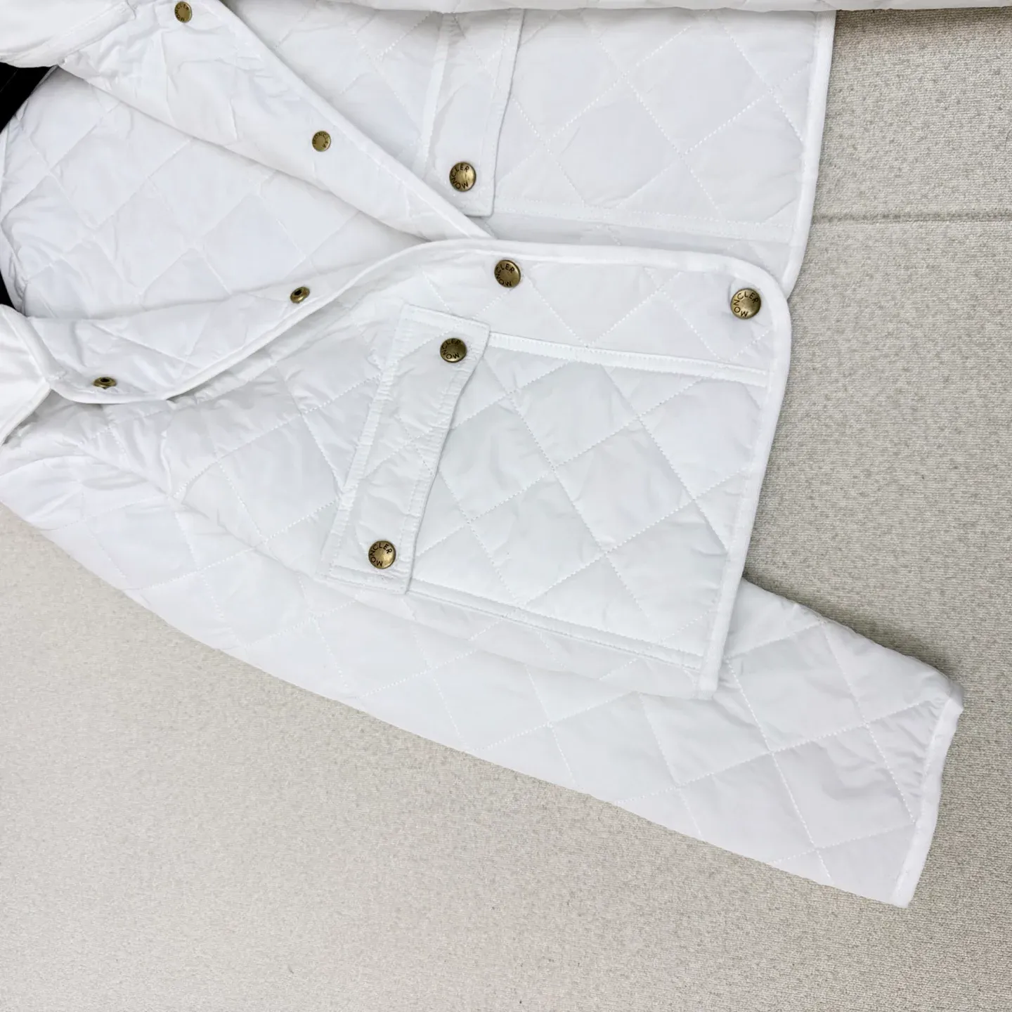 Куртки И Пуховики Женские Moncler 818848