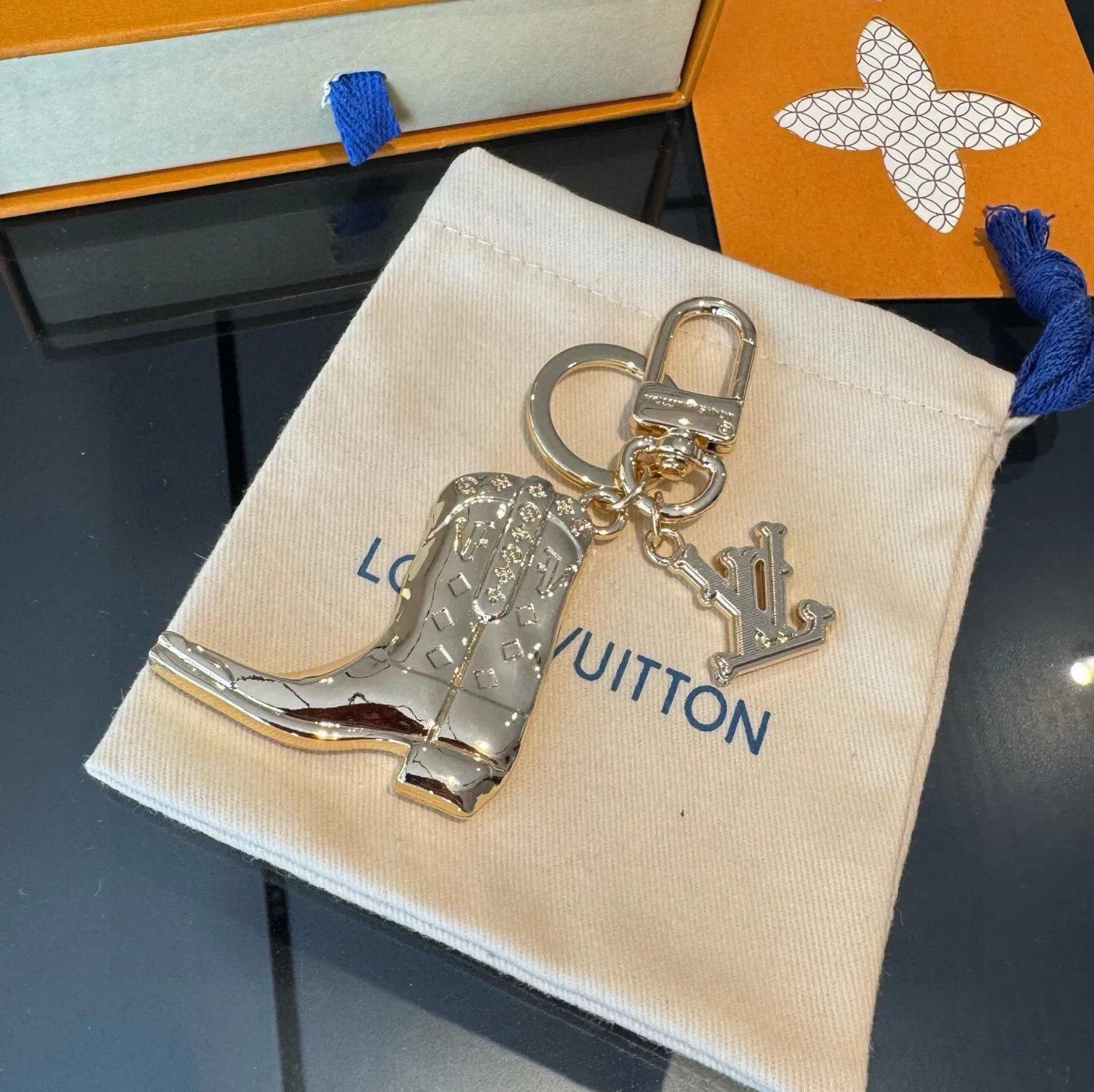 Ключницы Louis Vuitton 18013308