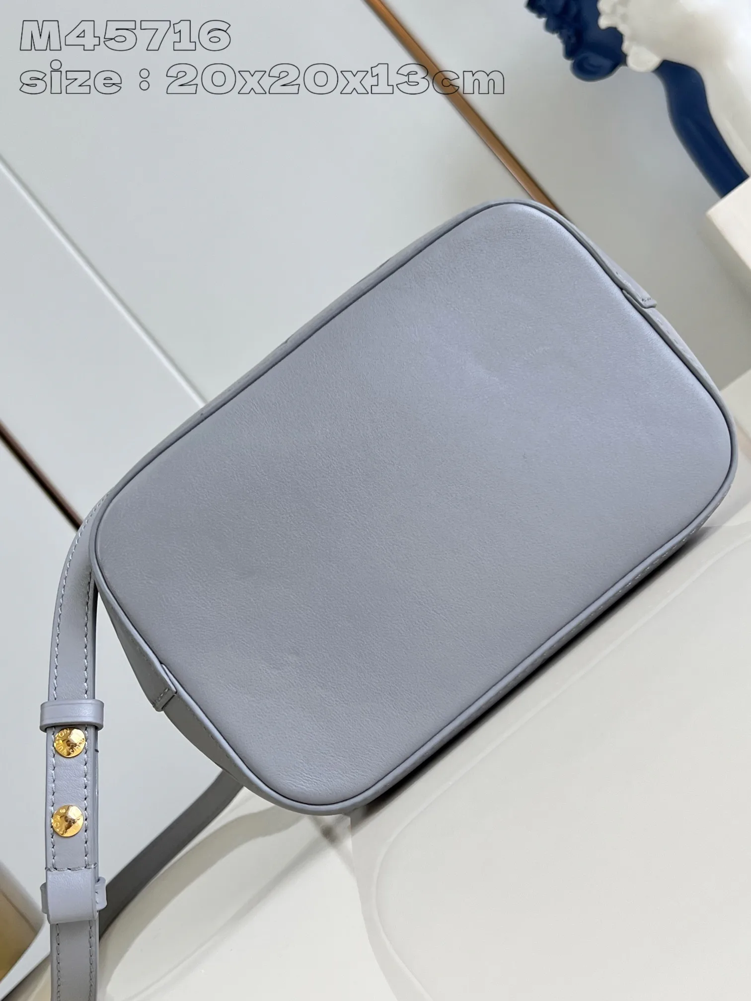Классические Сумки Женские Louis Vuitton 18227601