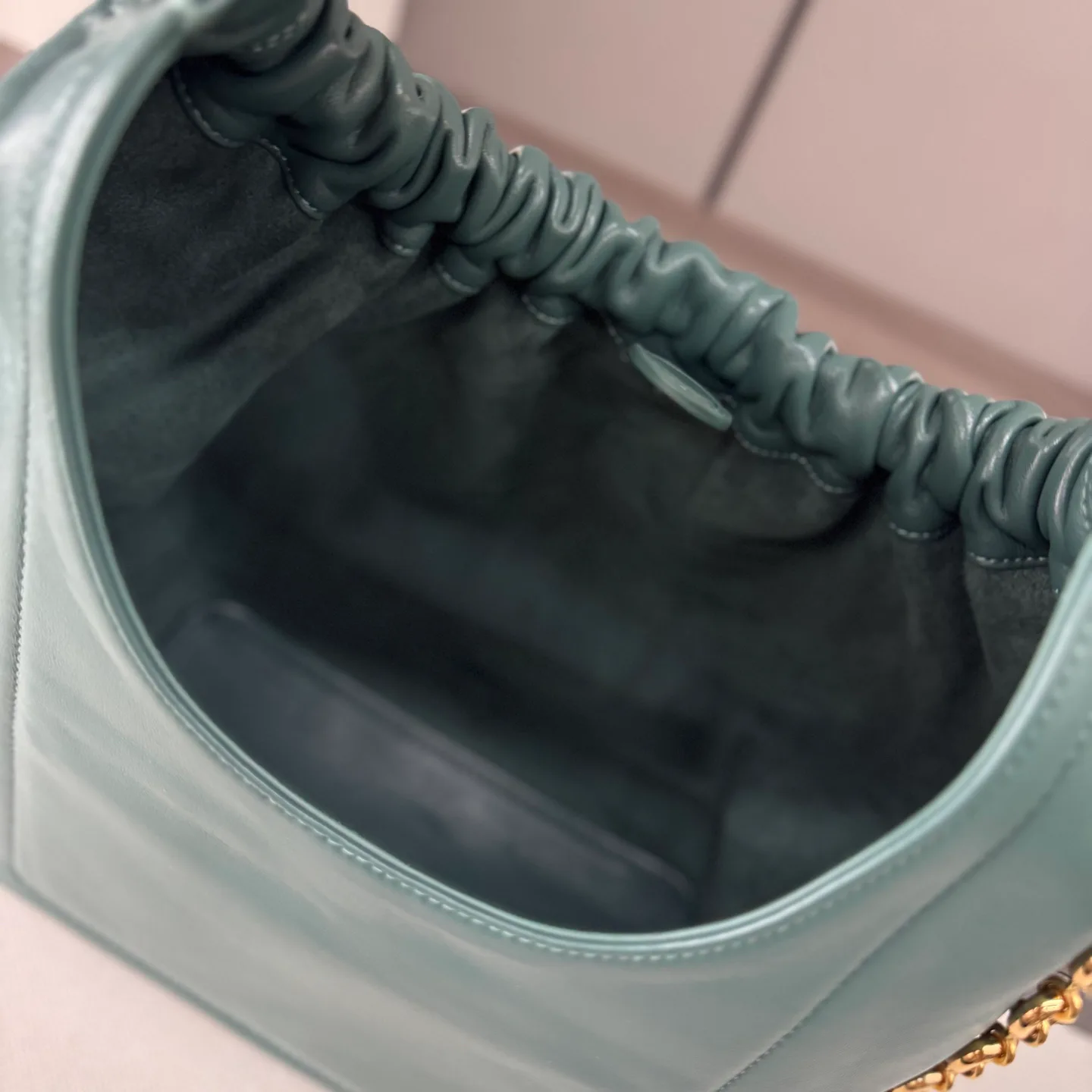 Классические Сумки Женские Loewe 12172497