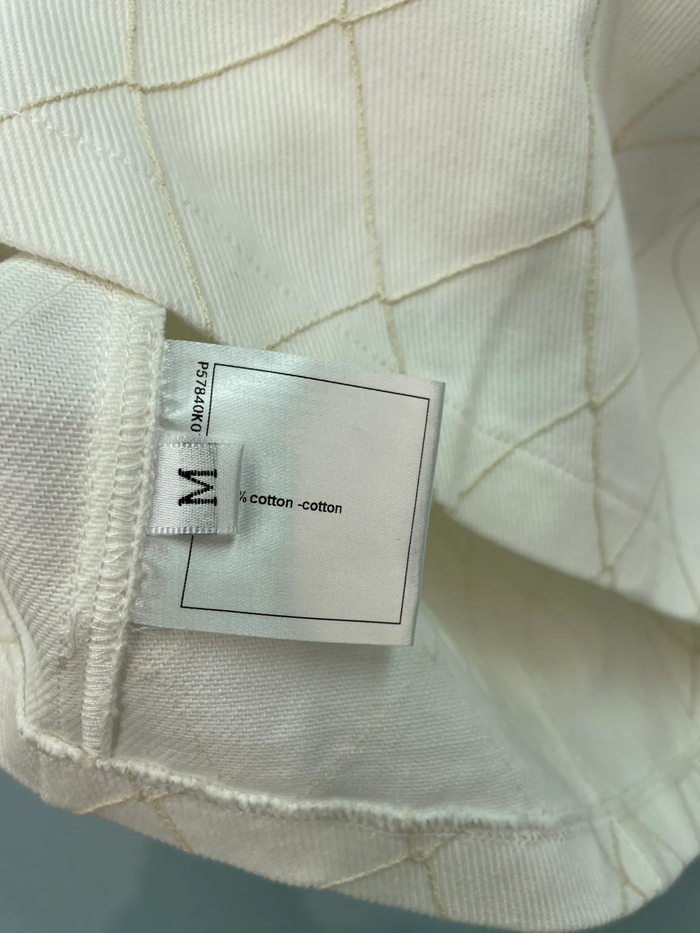 Жилеты Женские Chanel 17424155