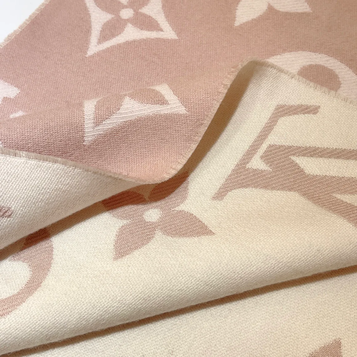 Шарфы Louis Vuitton 5858474