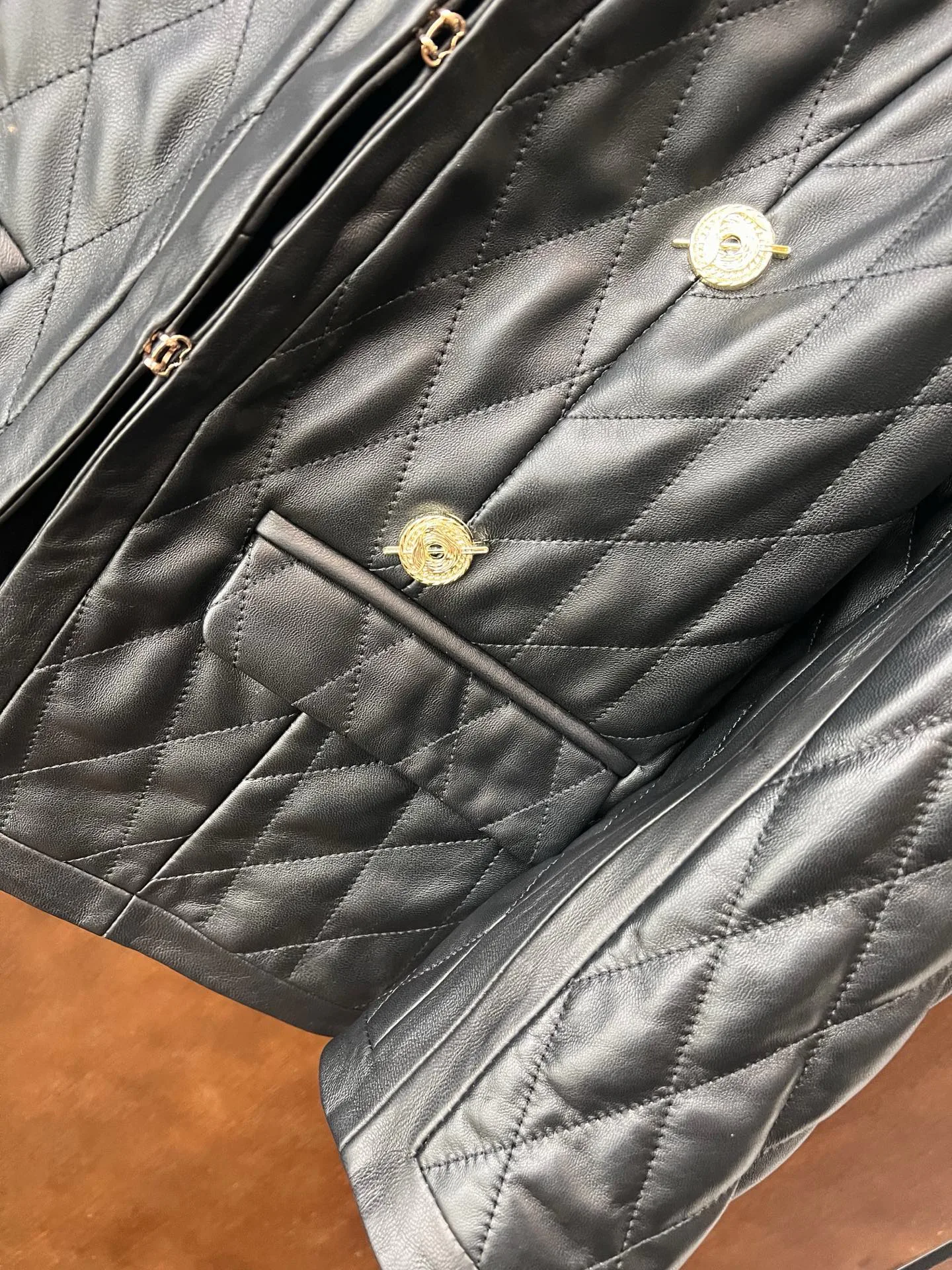 Кожаные Куртки И Дублёнки Женские Celine 9101667