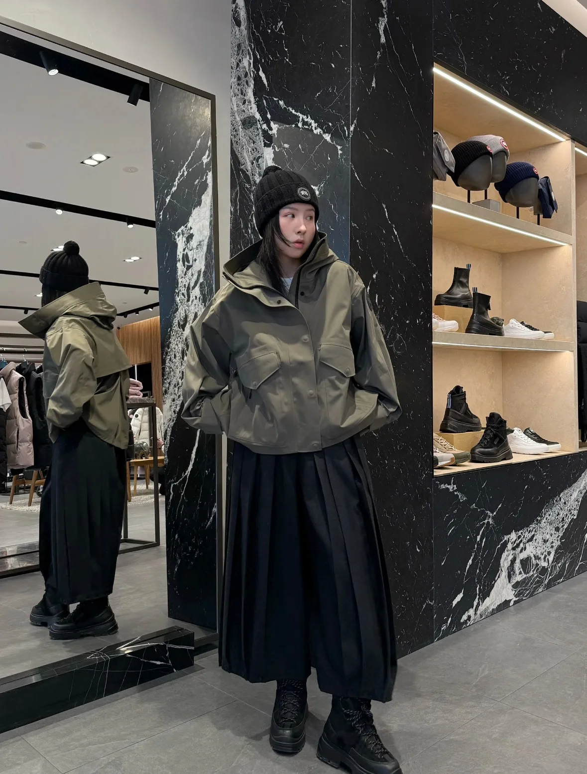 Куртки И Пуховики Женские Canada Goose 18132013