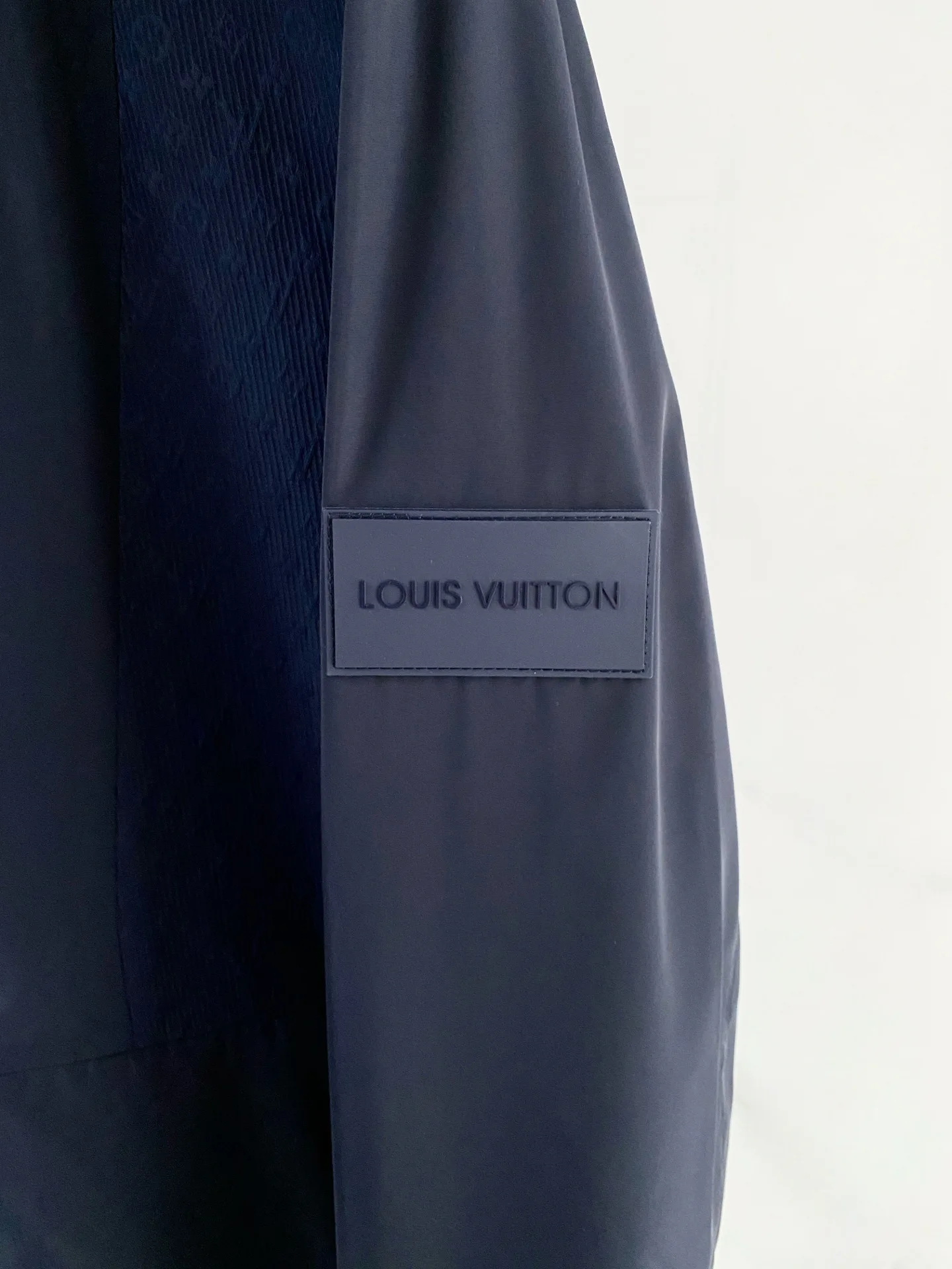 Куртки И Пуховики Мужские Louis Vuitton 11392179