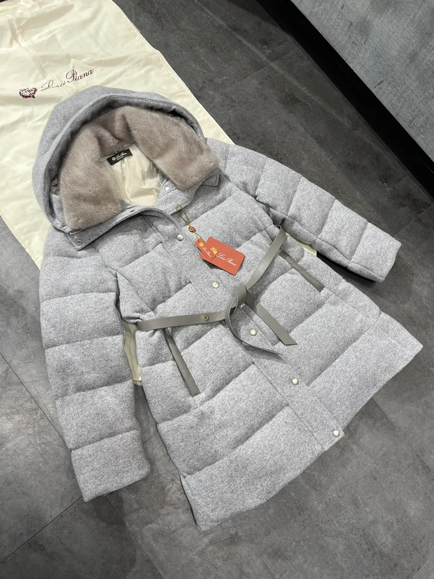Куртки И Пуховики Женские Loro Piana 19963619