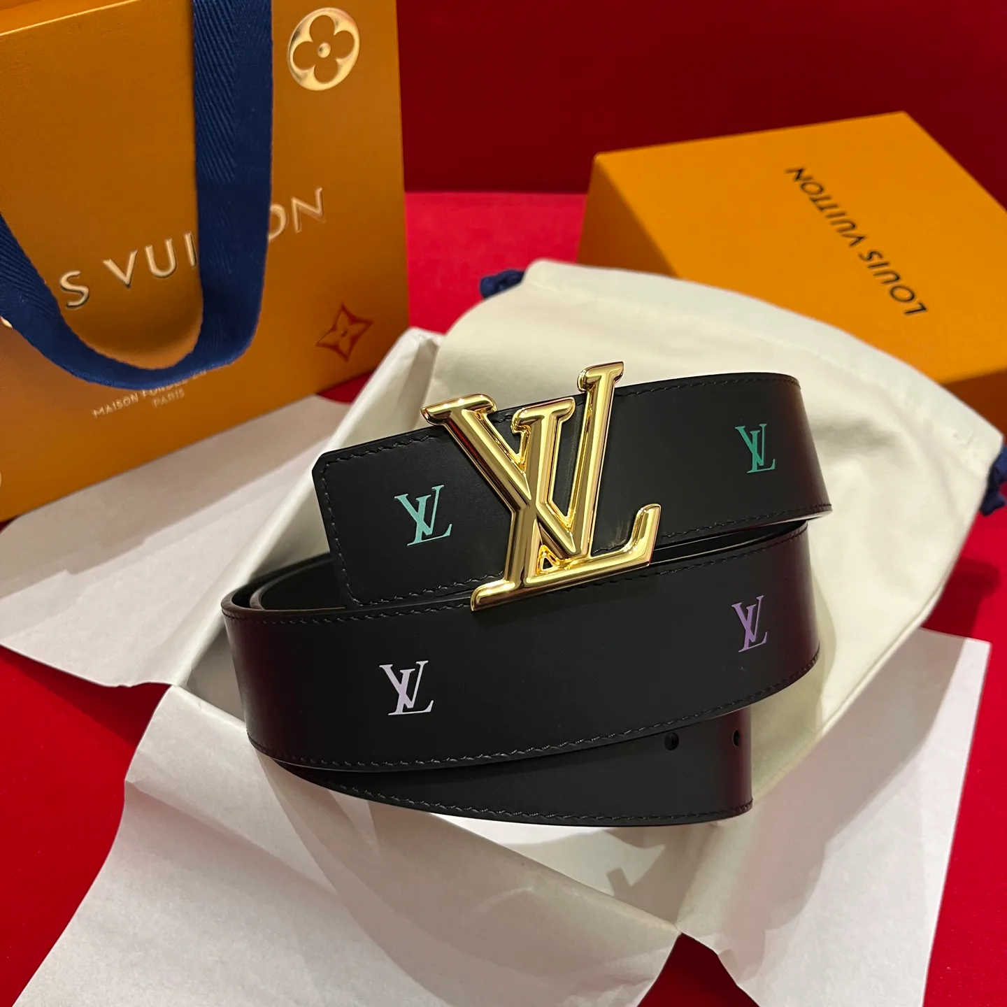 Ремни Louis Vuitton 17645337