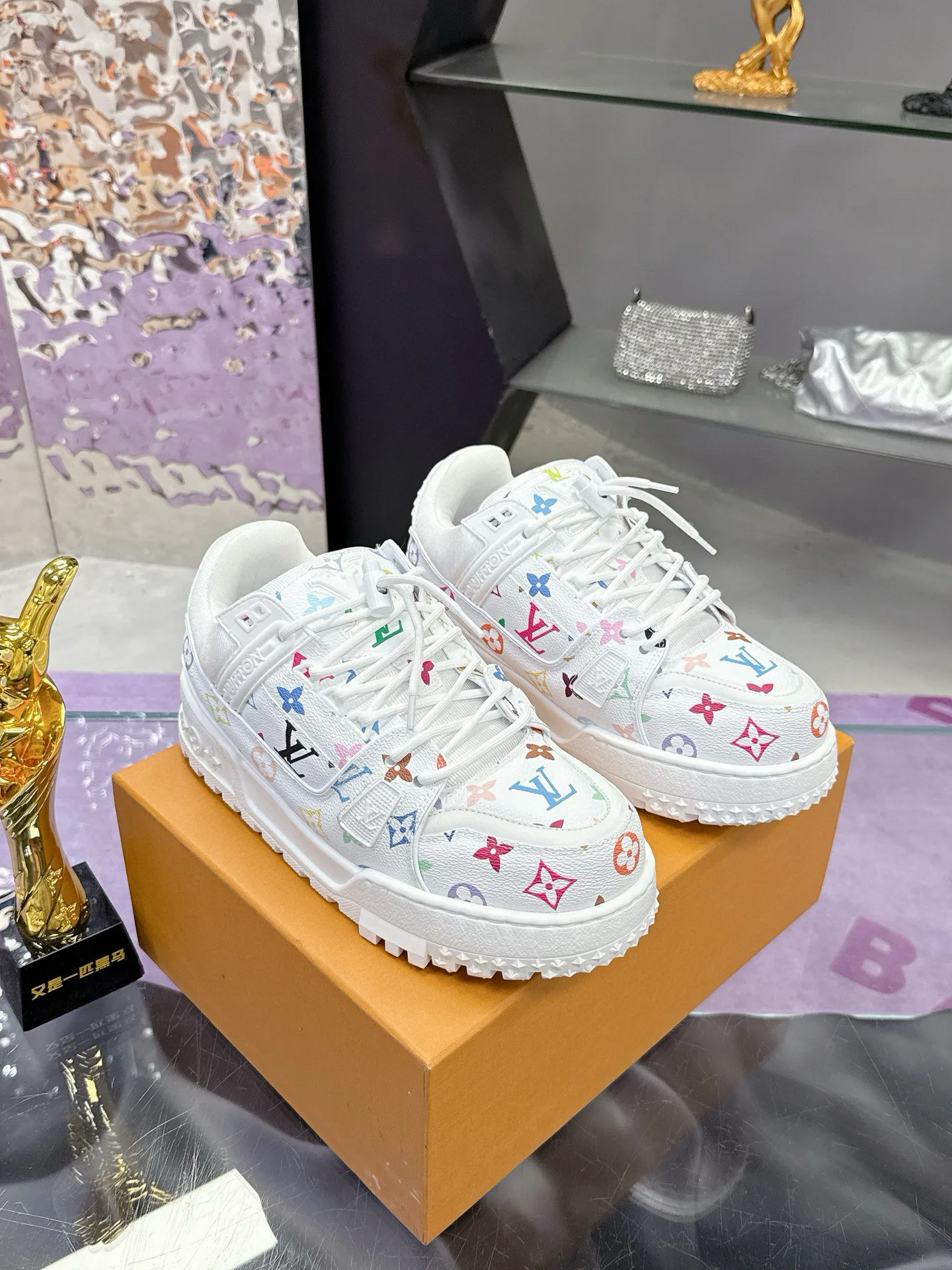 Кроссовки Женские Louis Vuitton 1894735