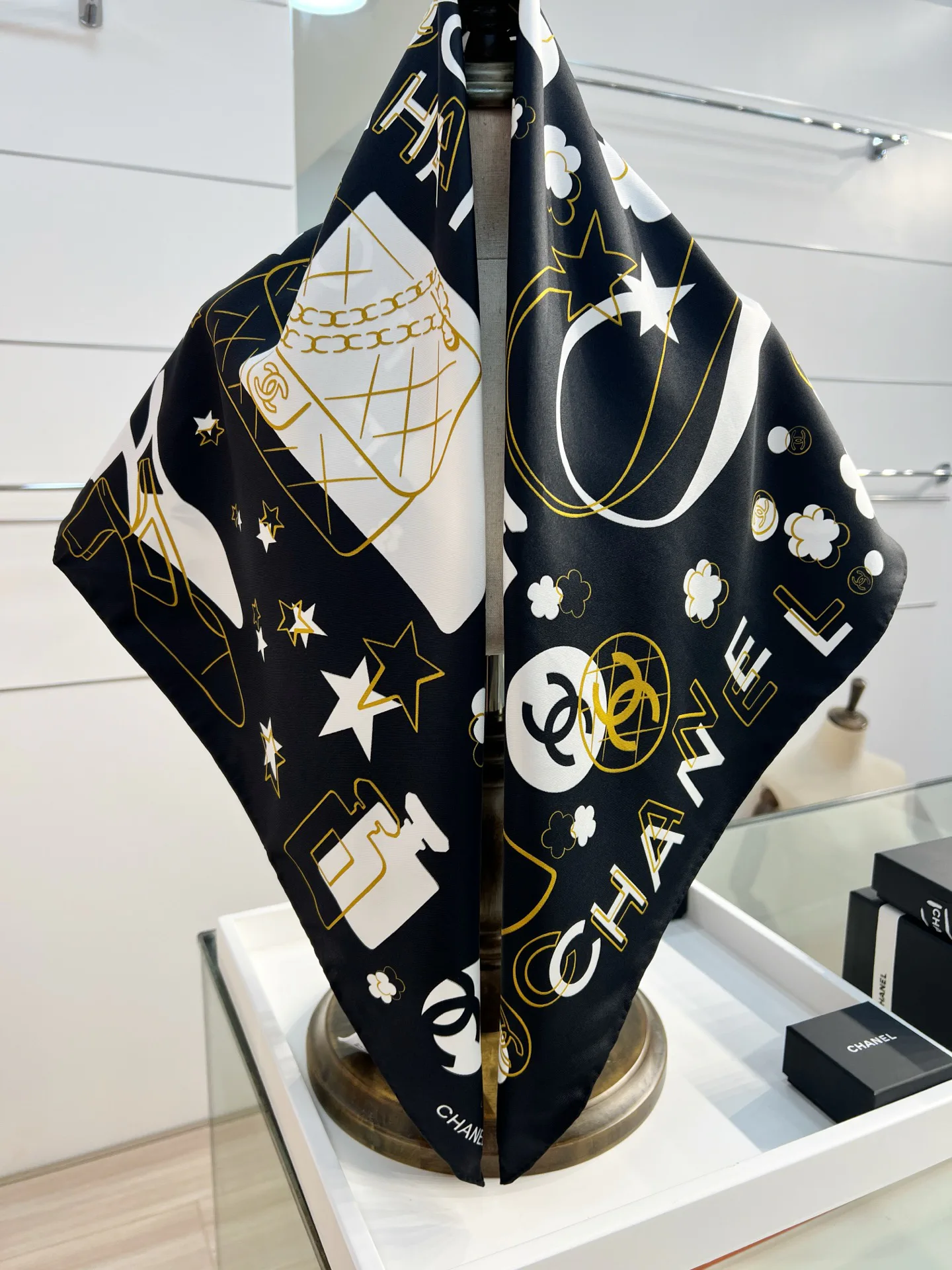 Платки Chanel 1592216