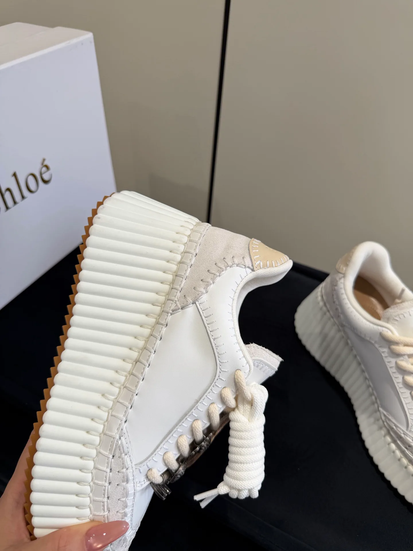 Кроссовки Женские Chloe 18420831