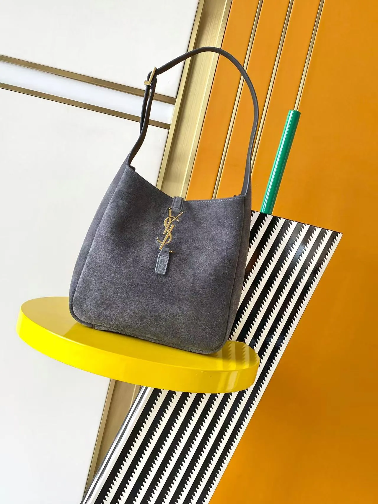 Сумки На Ремне Женские Saint Laurent 1135427