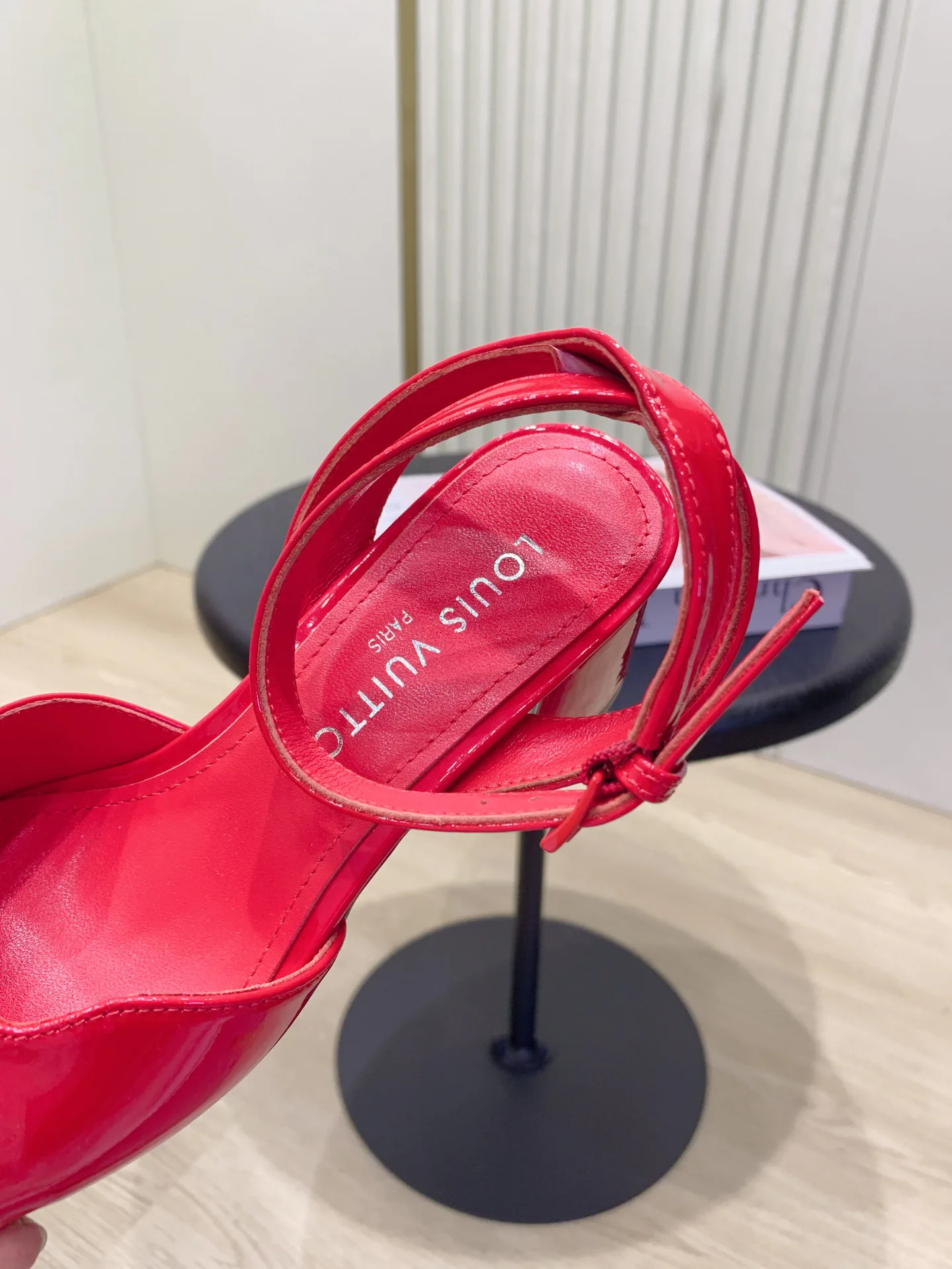 Босоножки Женские Louis Vuitton 1834438