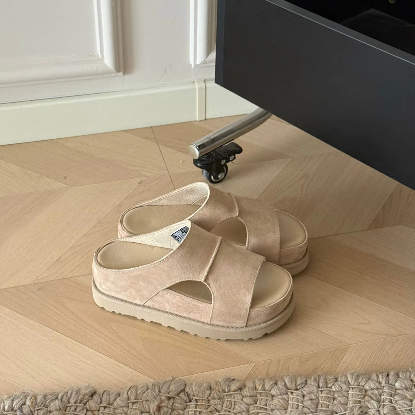 Шлепанцы Женские Ugg 17066840