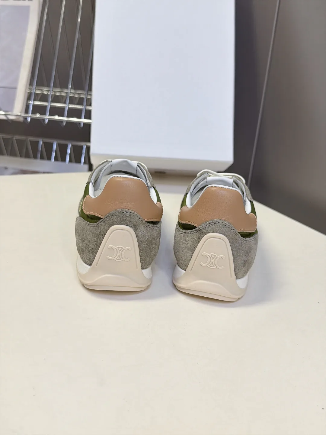 Кроссовки Женские Celine 18693107
