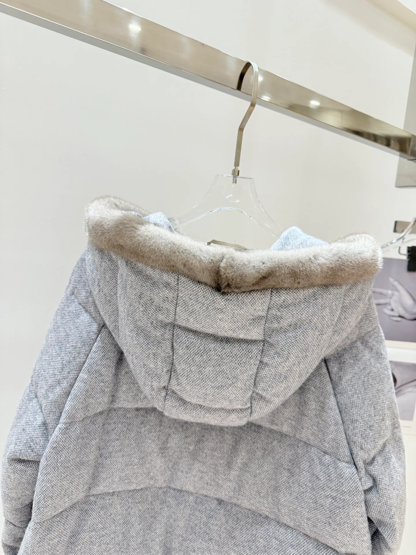 Куртки И Пуховики Женские Loro Piana 18082724