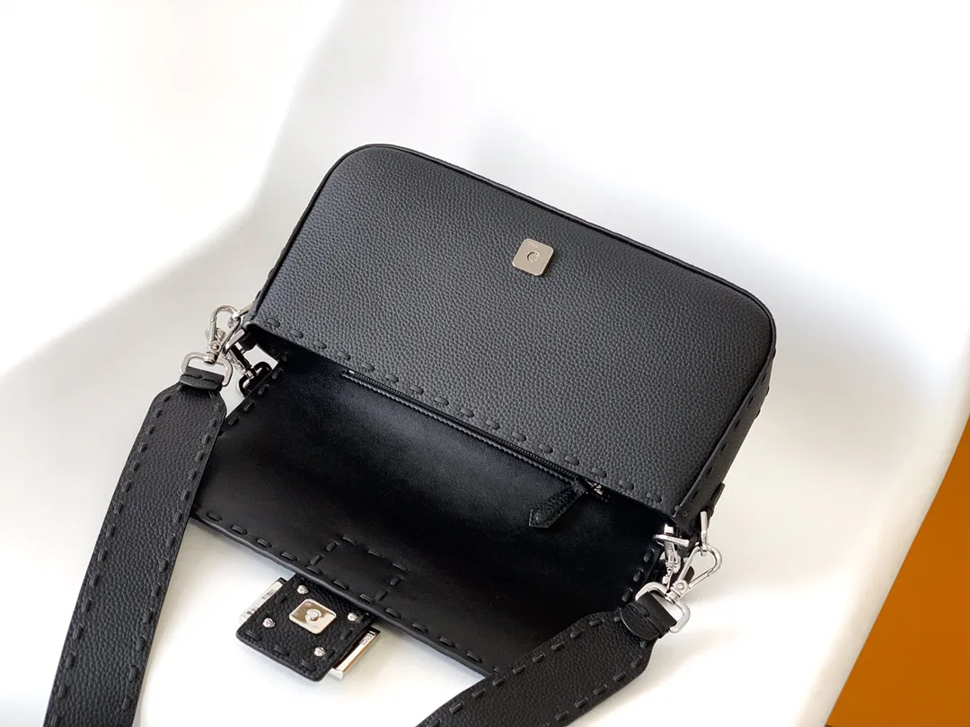 Классические Сумки Женские Fendi 12718237