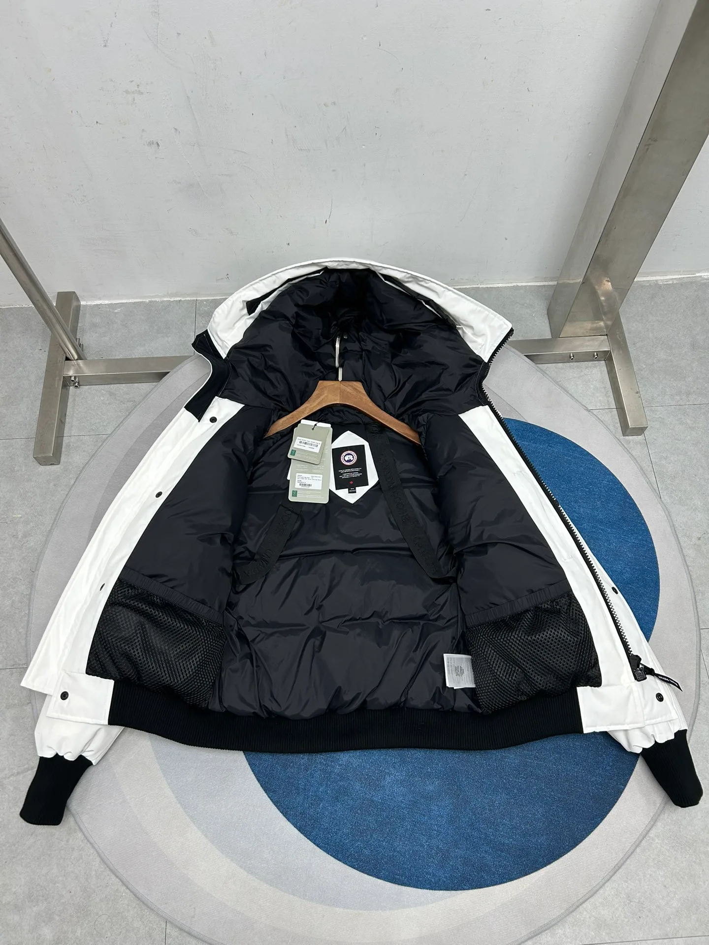 Куртки И Пуховики Женские Canada Goose 231492
