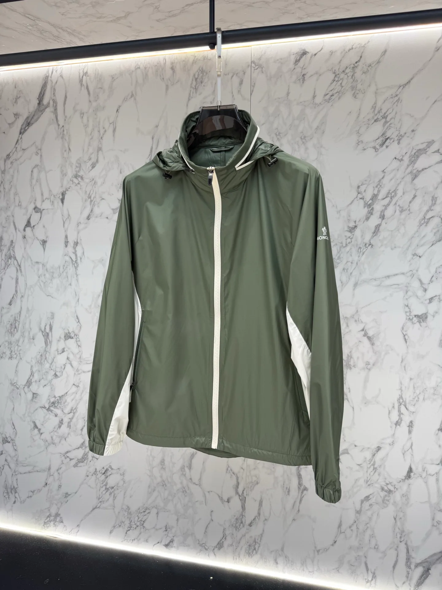 Куртки И Пуховики Мужские Moncler 11512959