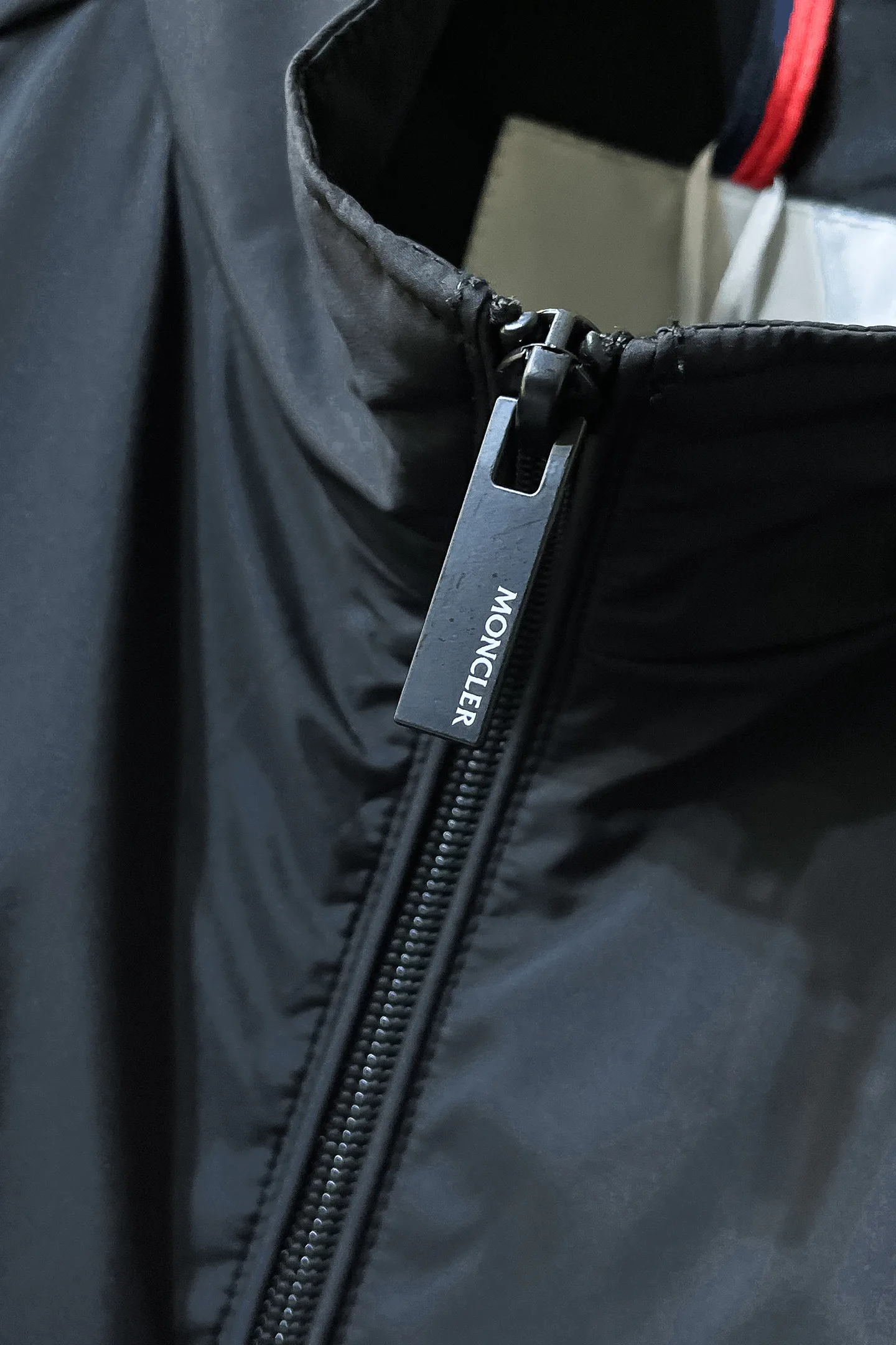 Куртки И Пуховики Мужские Moncler 11222586