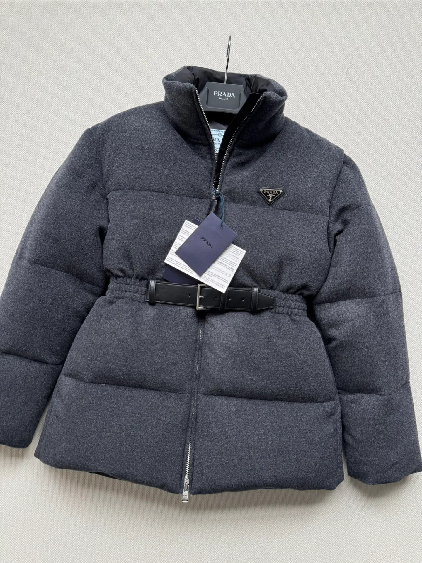 Куртки И Пуховики Женские Prada 18858567
