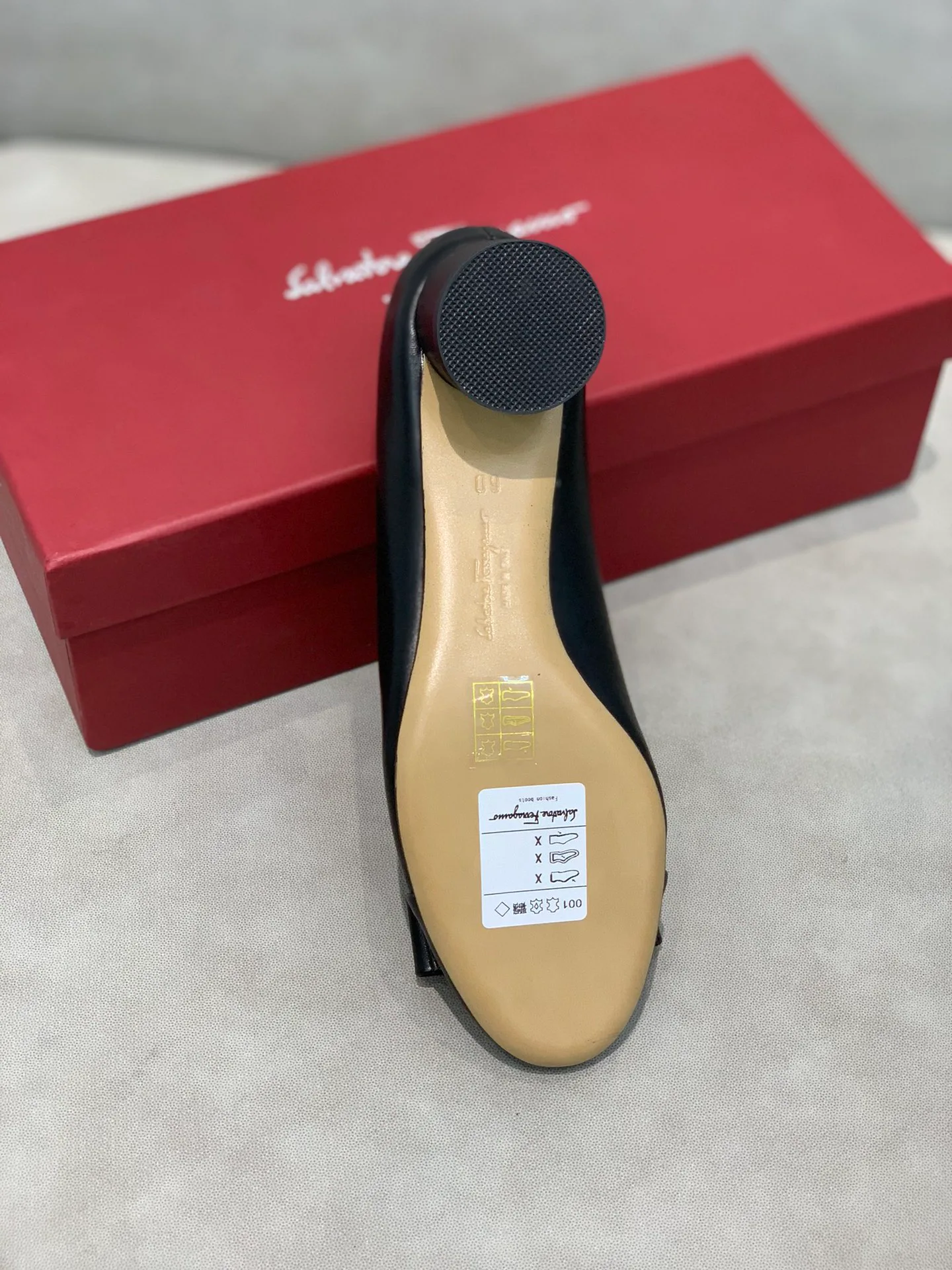 Туфли Женские Salvatore Ferragamo 11675495