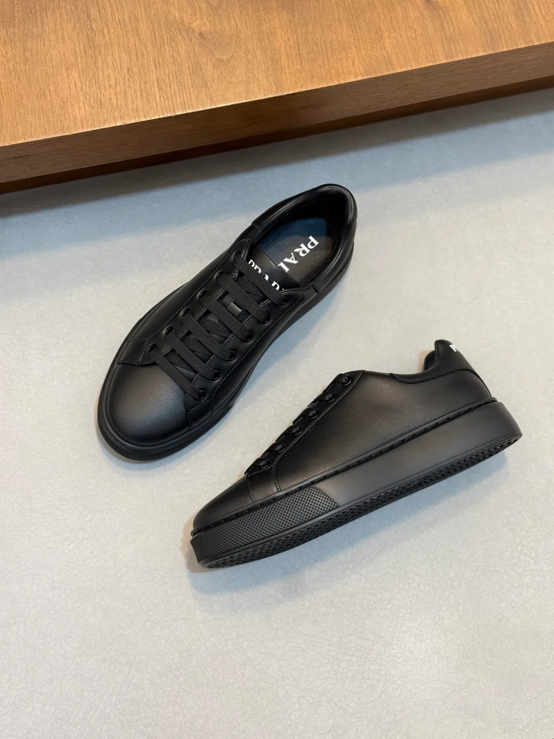Кроссовки Мужские Prada 17447607