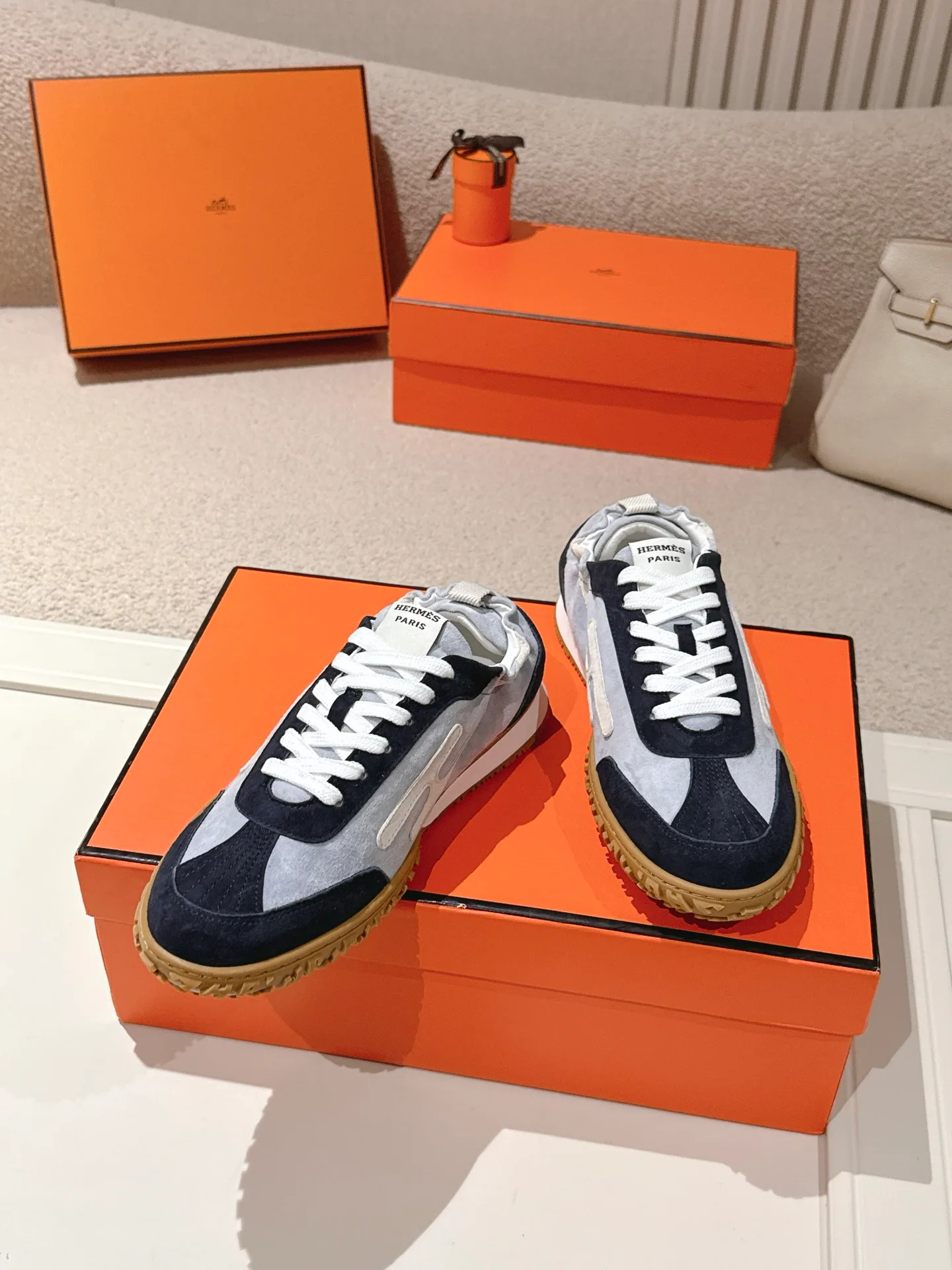 Кроссовки Женские Hermes 17429947