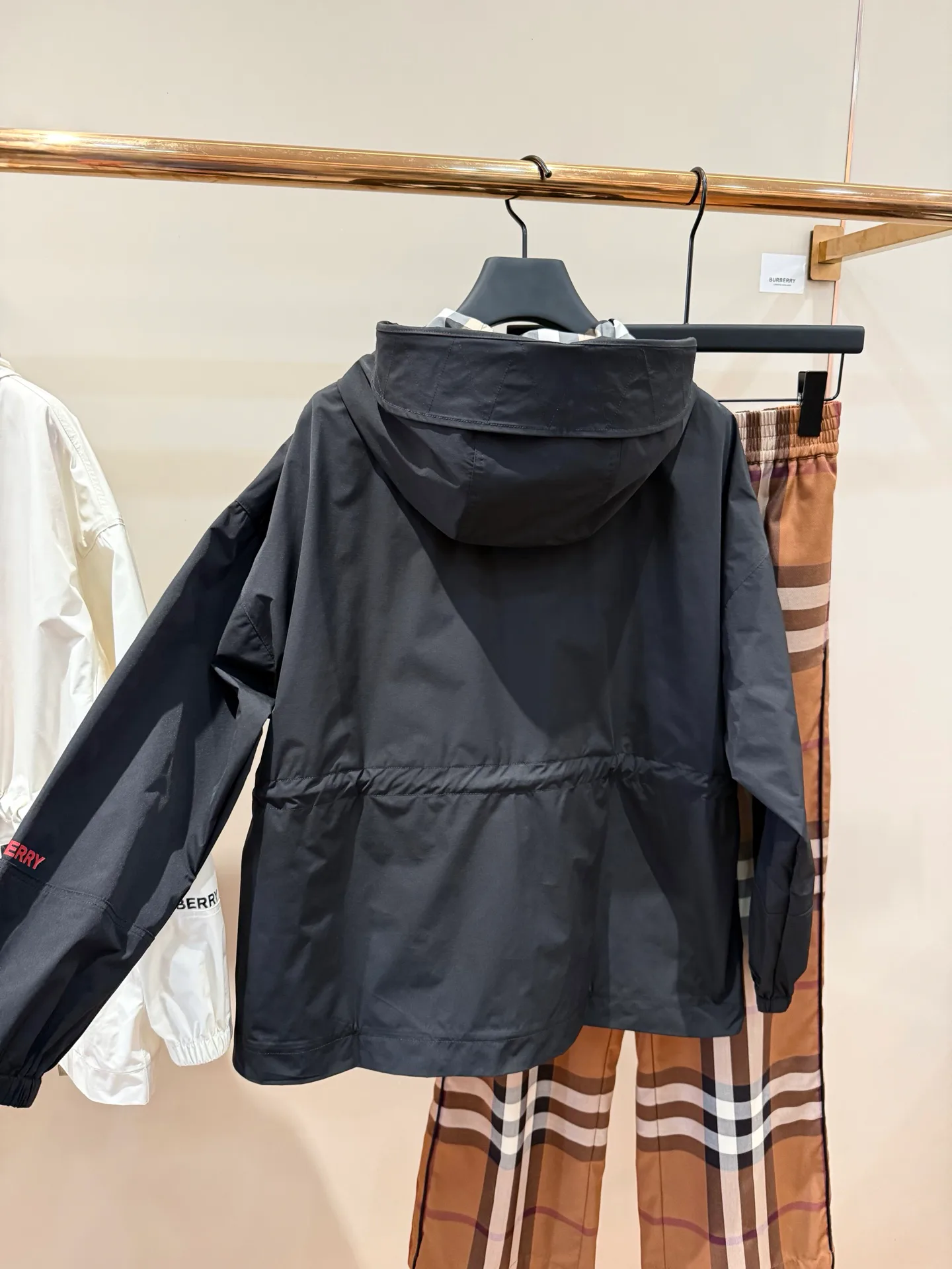 Куртки И Пуховики Женские Burberry 17889944