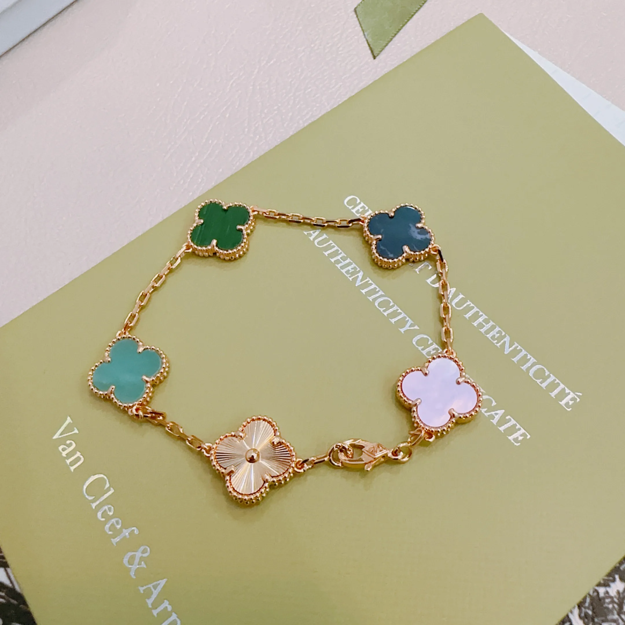 Бижутерия Van Cleef & Arpels 91317