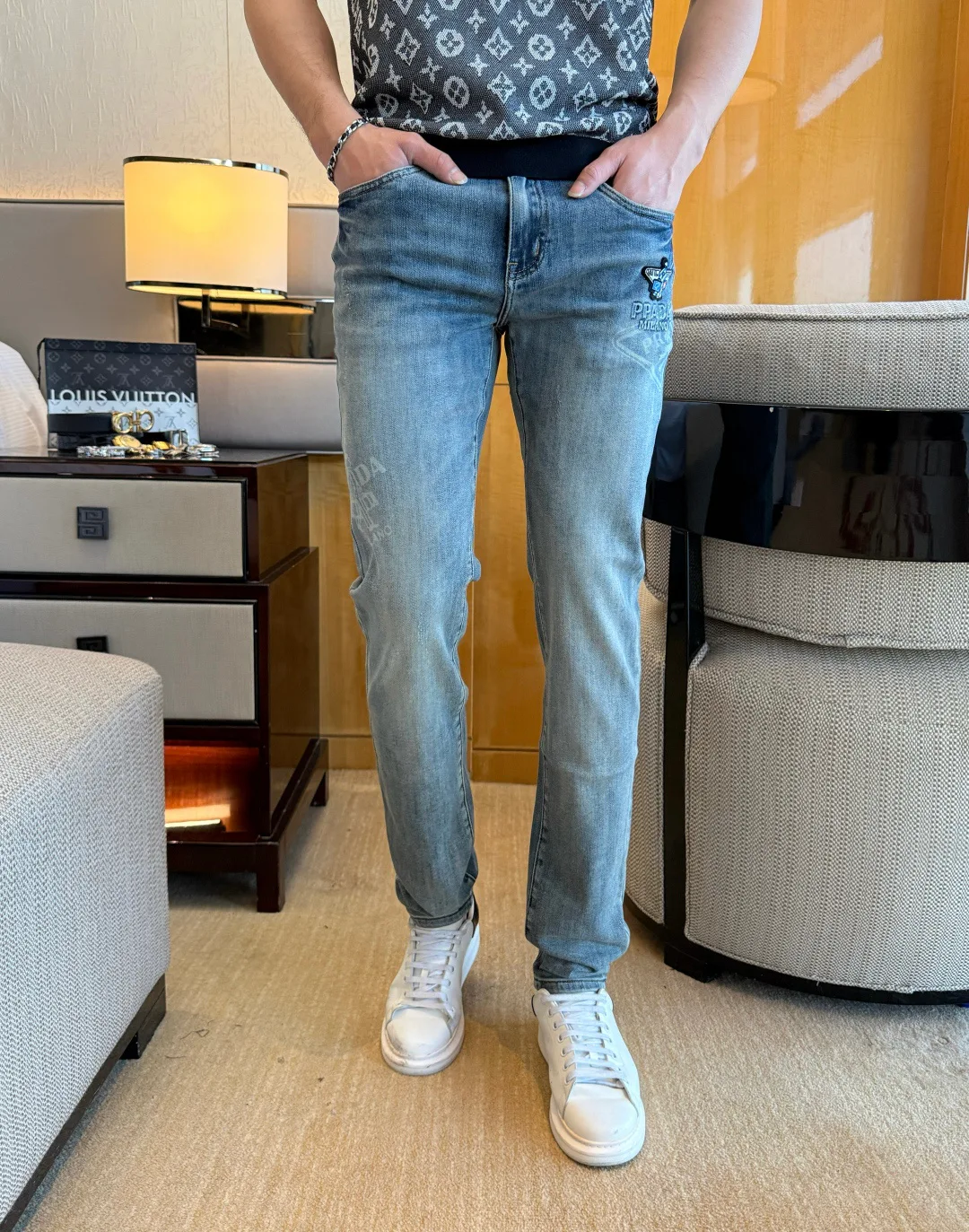 Джинсы Женские Prada 11222621