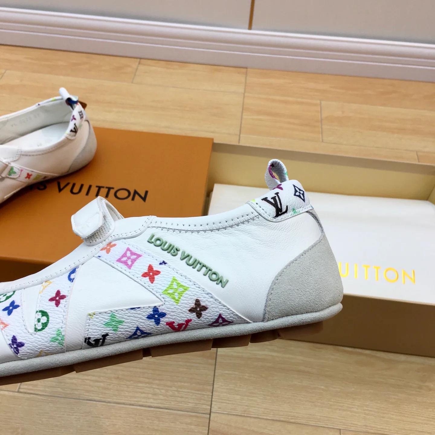 Балетки Женские Louis Vuitton 11410204