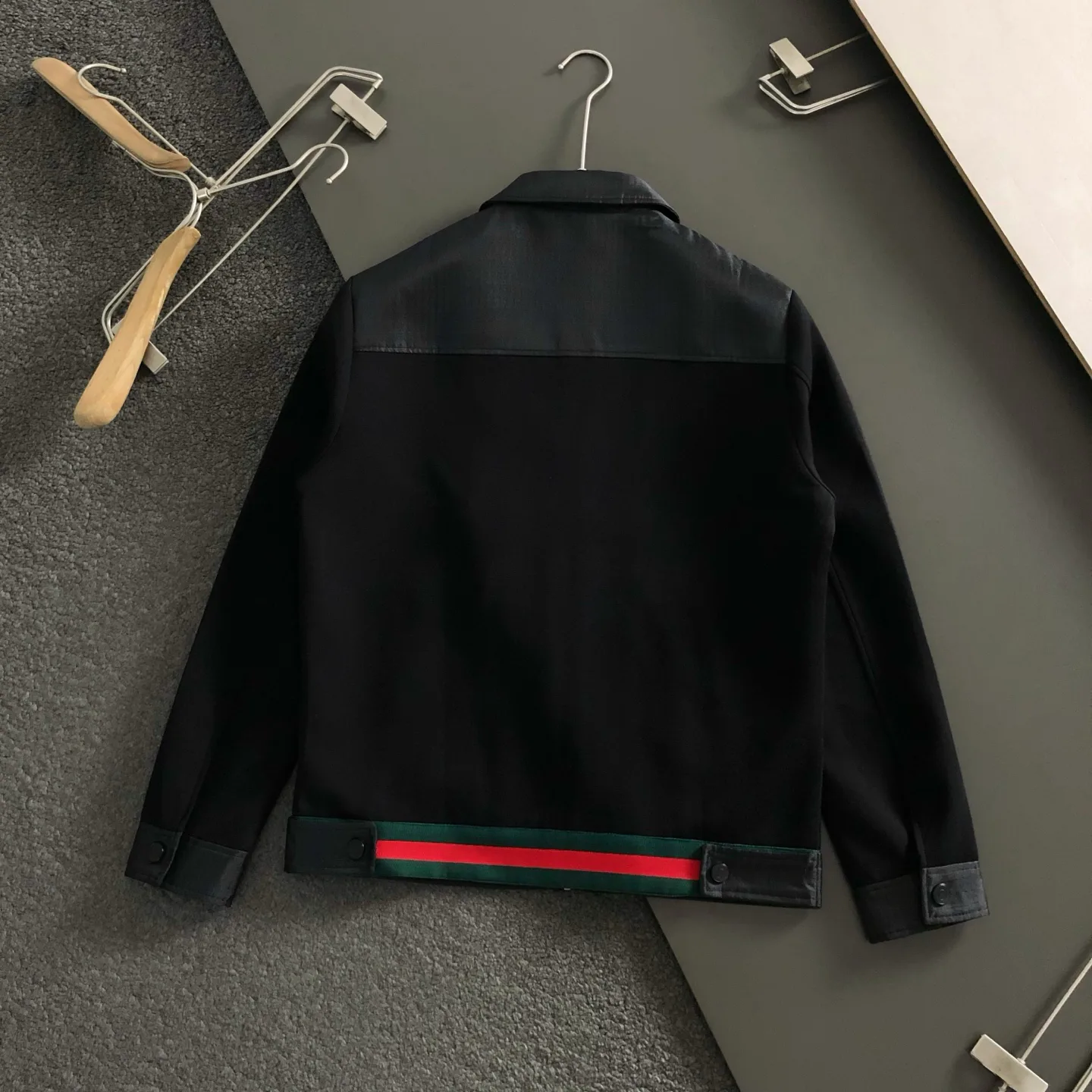 Куртки И Пуховики Мужские Gucci 342778