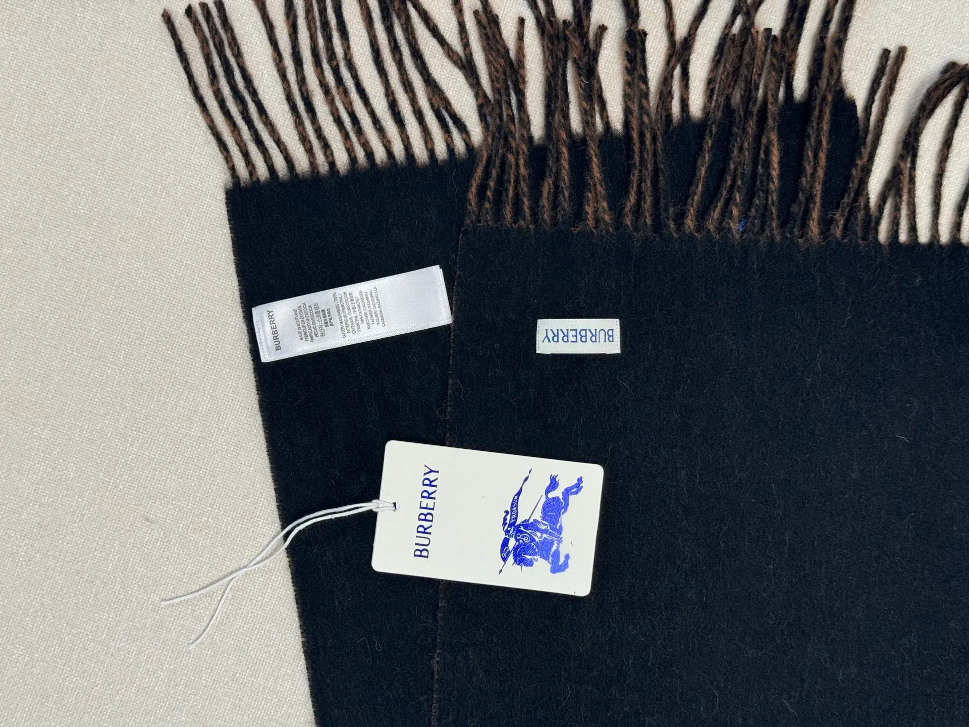 Шарфы Burberry 848585