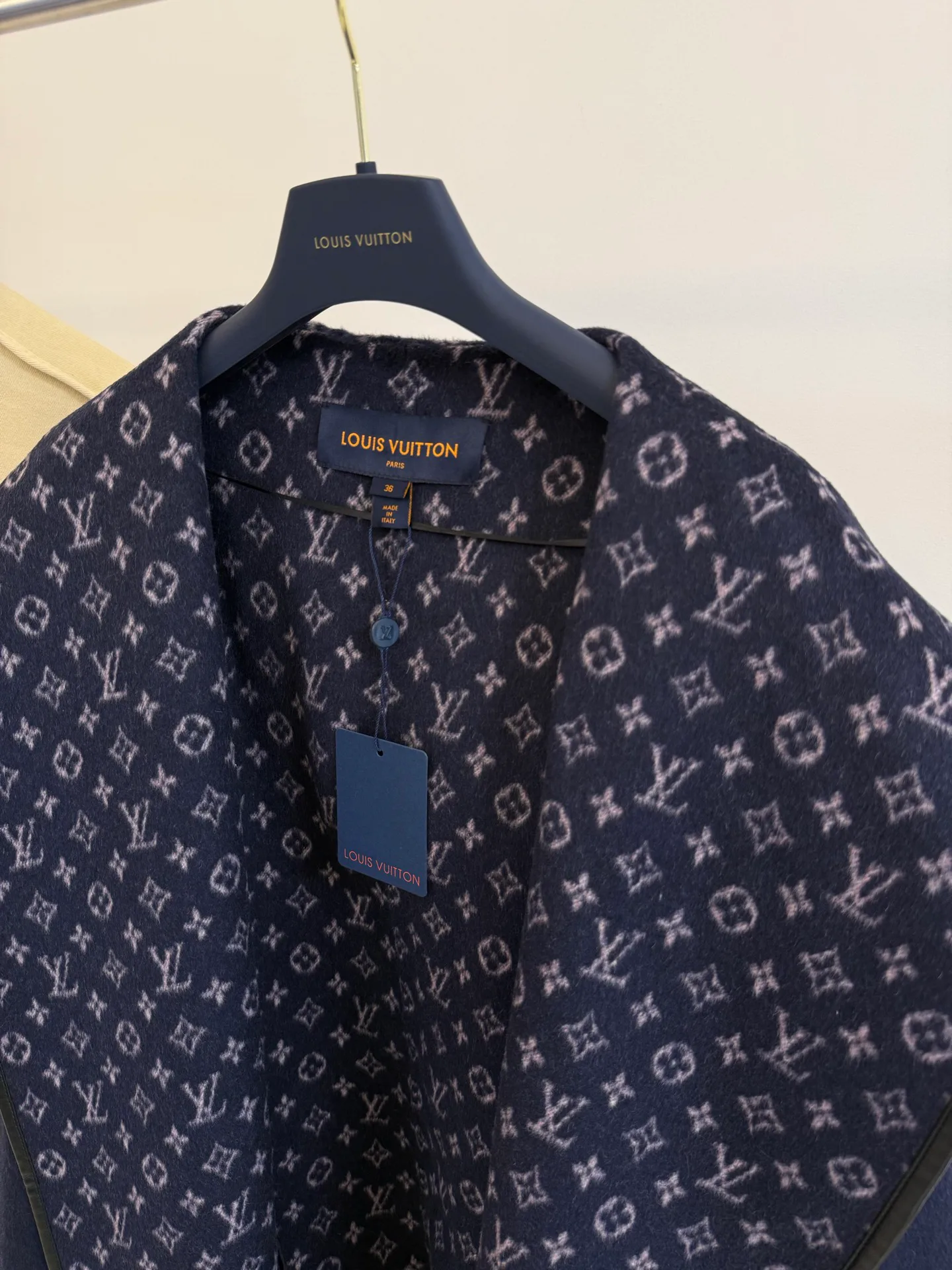 Пальто Женские Louis Vuitton 18601492