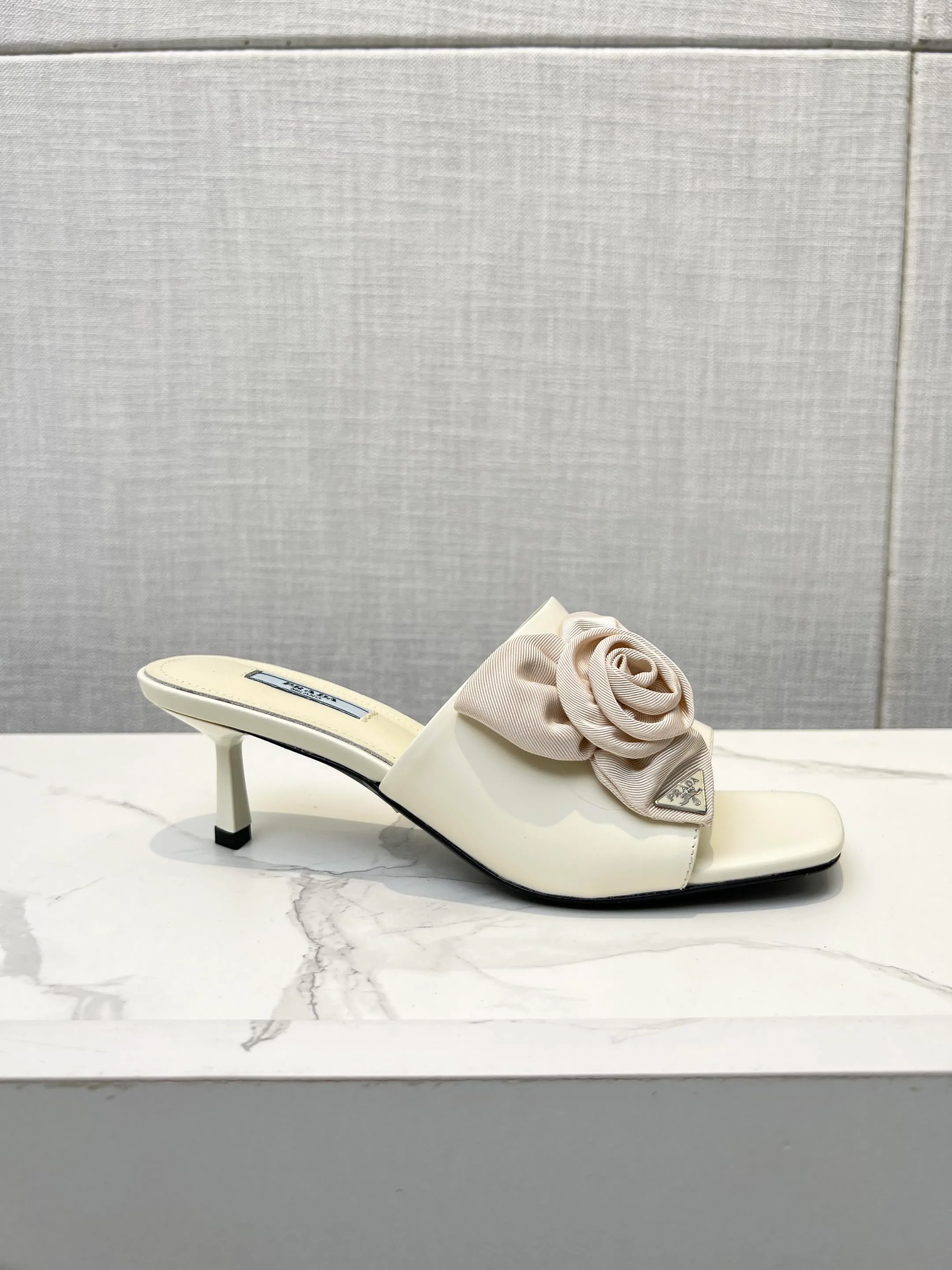 Сандалии Женские Prada 11386430