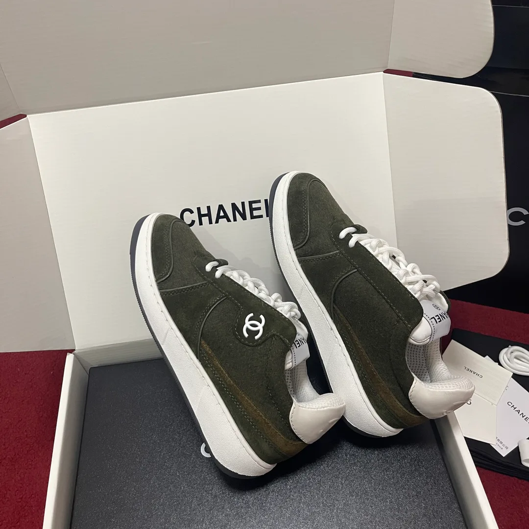 Кроссовки Женские Chanel 18195105