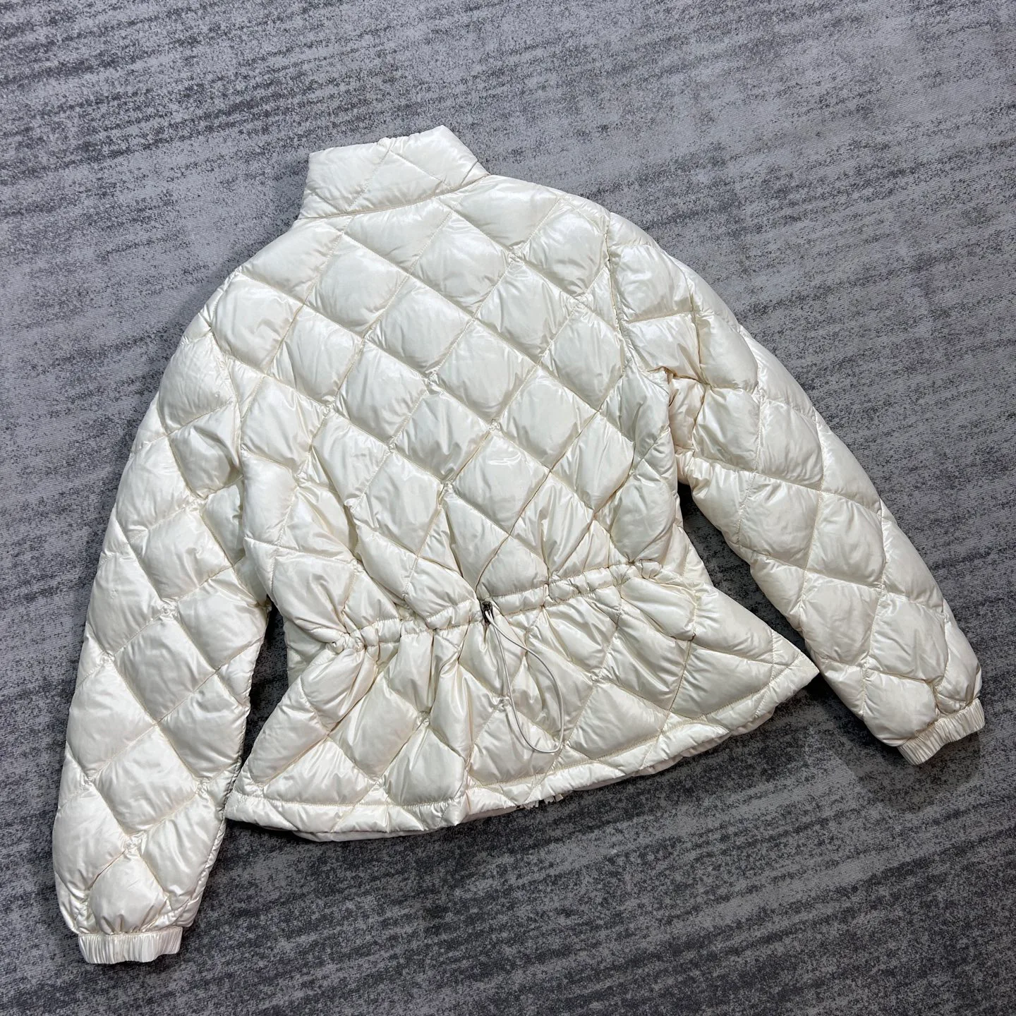 Куртки И Пуховики Женские Moncler 19039338